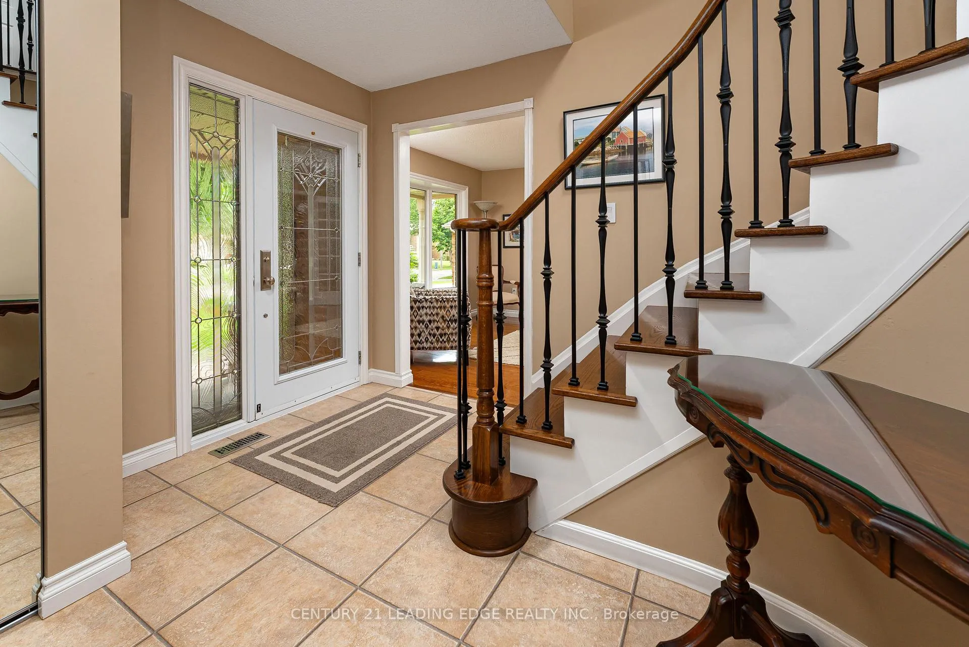 Photo 6 of 50 Meyer Circle, Markham, Markham Village — HOMEH