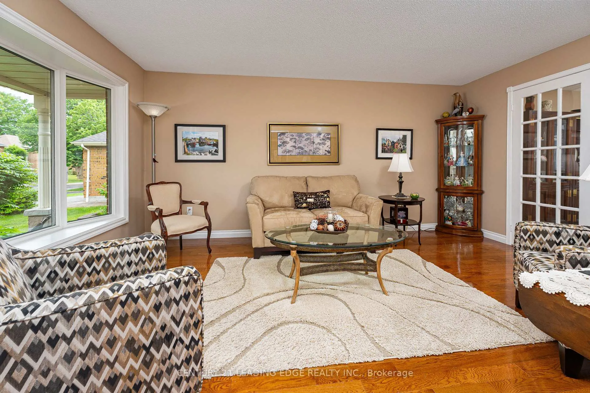 Photo 7 of 50 Meyer Circle, Markham, Markham Village — HOMEH