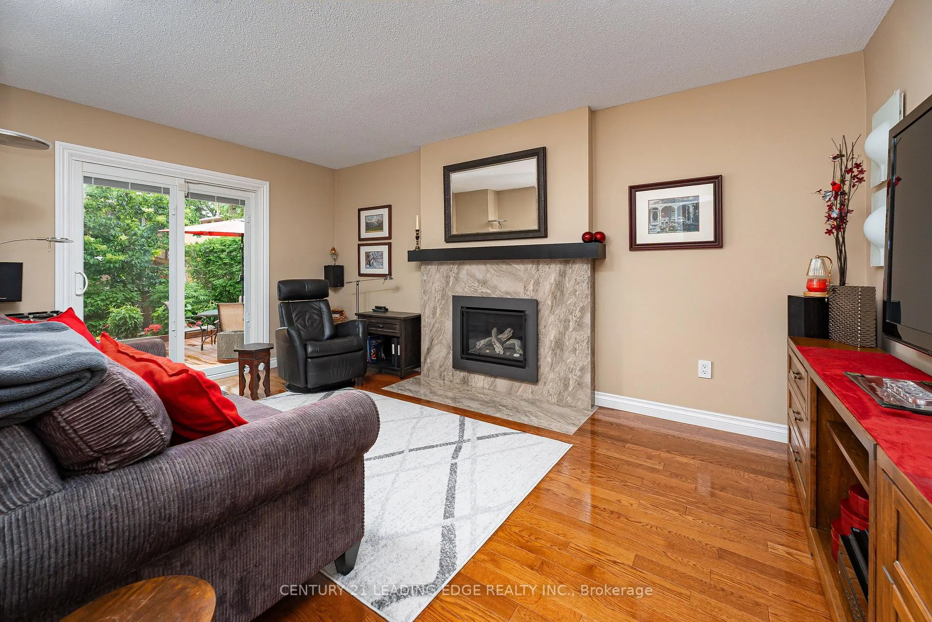 Photo 15 of 50 Meyer Circle, Markham, Markham Village — HOMEH