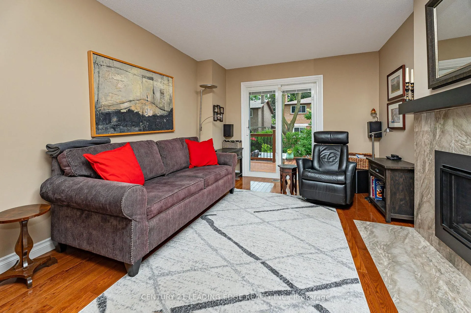 Photo 16 of 50 Meyer Circle, Markham, Markham Village — HOMEH