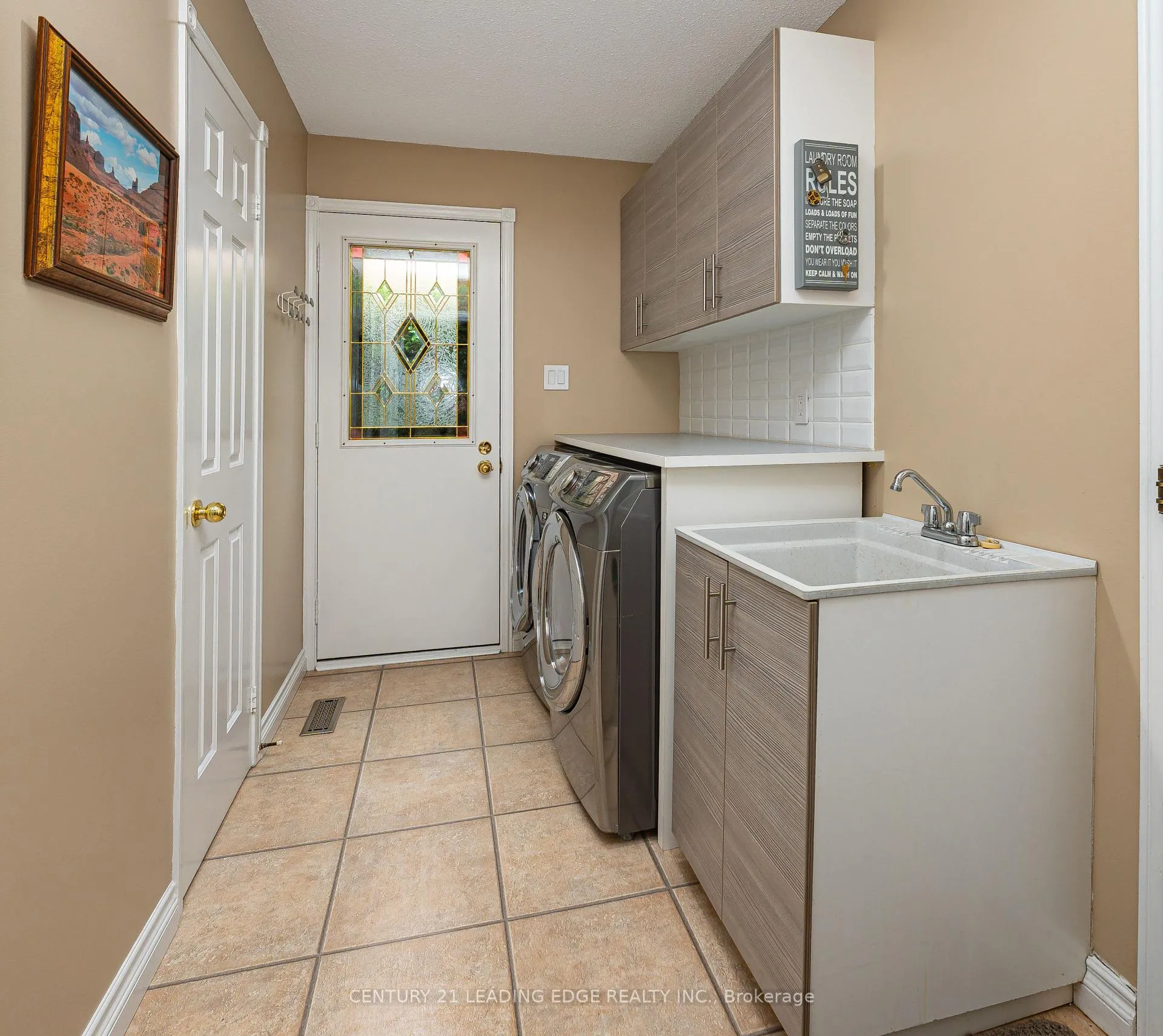 Photo 17 of 50 Meyer Circle, Markham, Markham Village — HOMEH
