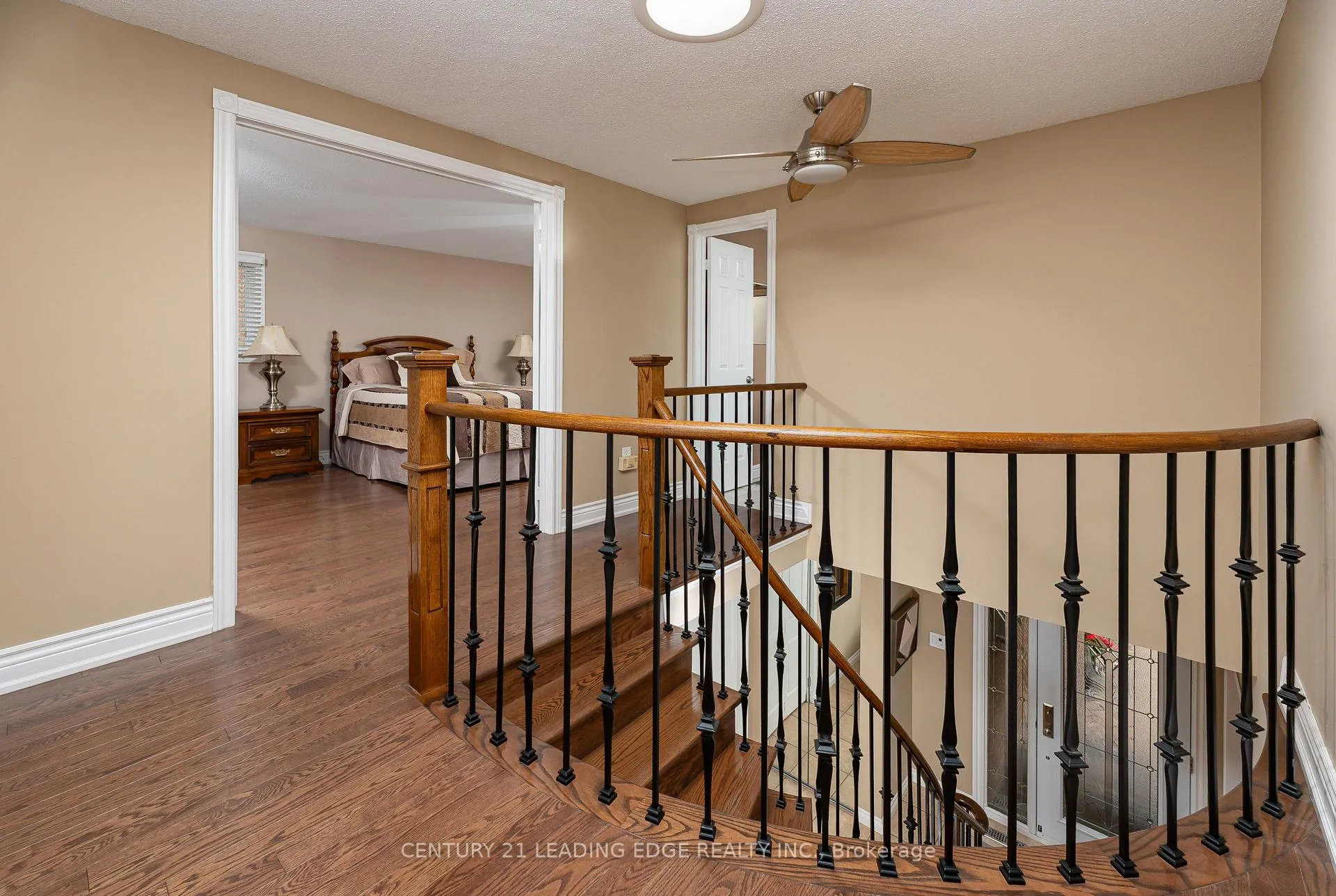 Photo 19 of 50 Meyer Circle, Markham, Markham Village — HOMEH