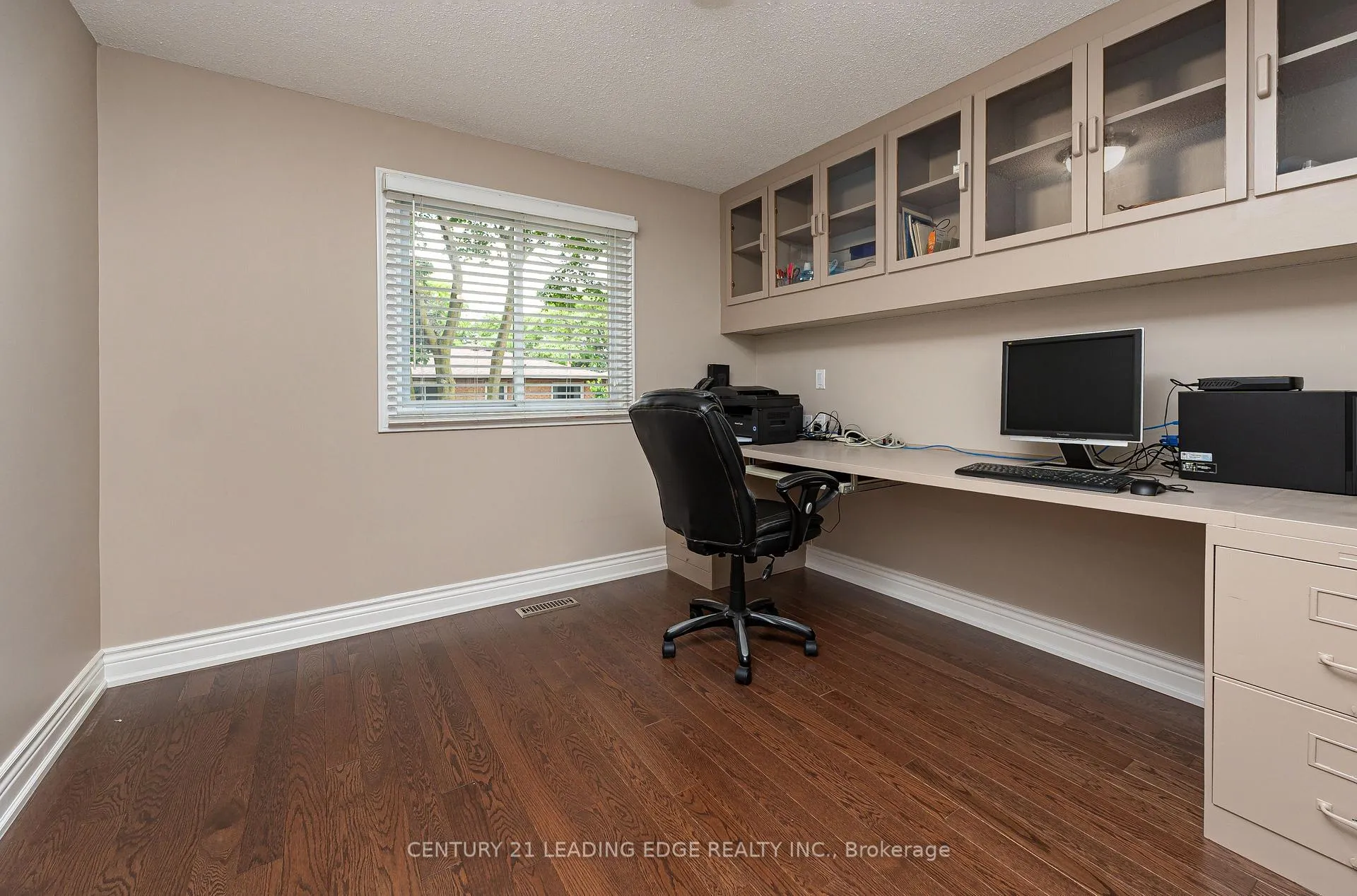 Photo 24 of 50 Meyer Circle, Markham, Markham Village — HOMEH