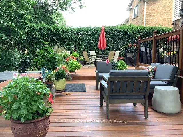 Photo 45 of 50 Meyer Circle, Markham, Markham Village — HOMEH