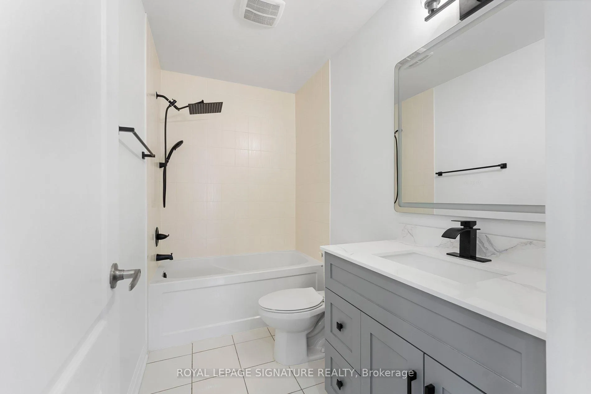 Photo 39 of 122 Baycliffe Crescent, Brampton, Northwest Brampton — HOMEH