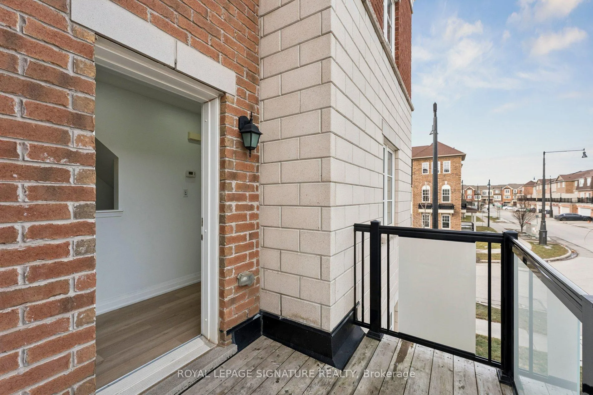 Photo 40 of 122 Baycliffe Crescent, Brampton, Northwest Brampton — HOMEH