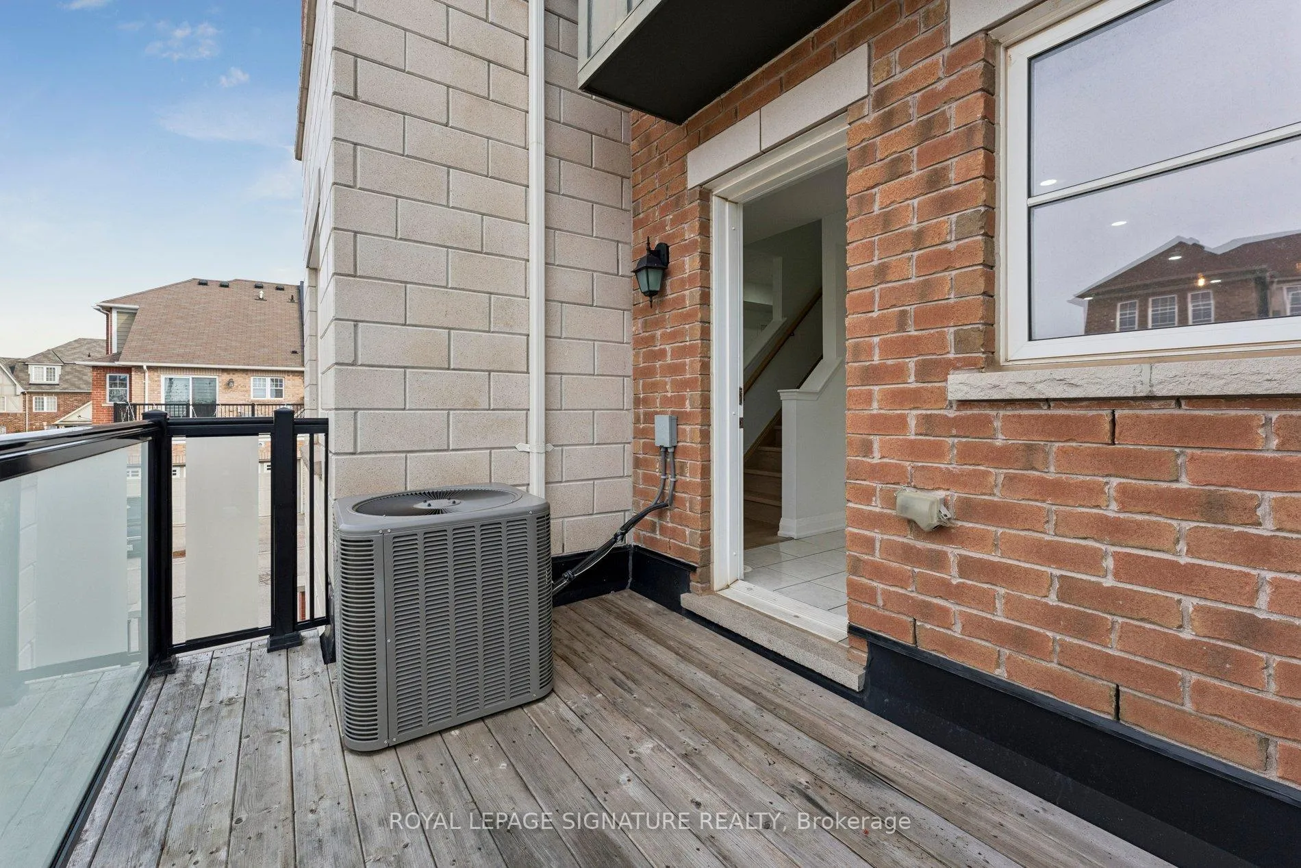 Photo 44 of 122 Baycliffe Crescent, Brampton, Northwest Brampton — HOMEH