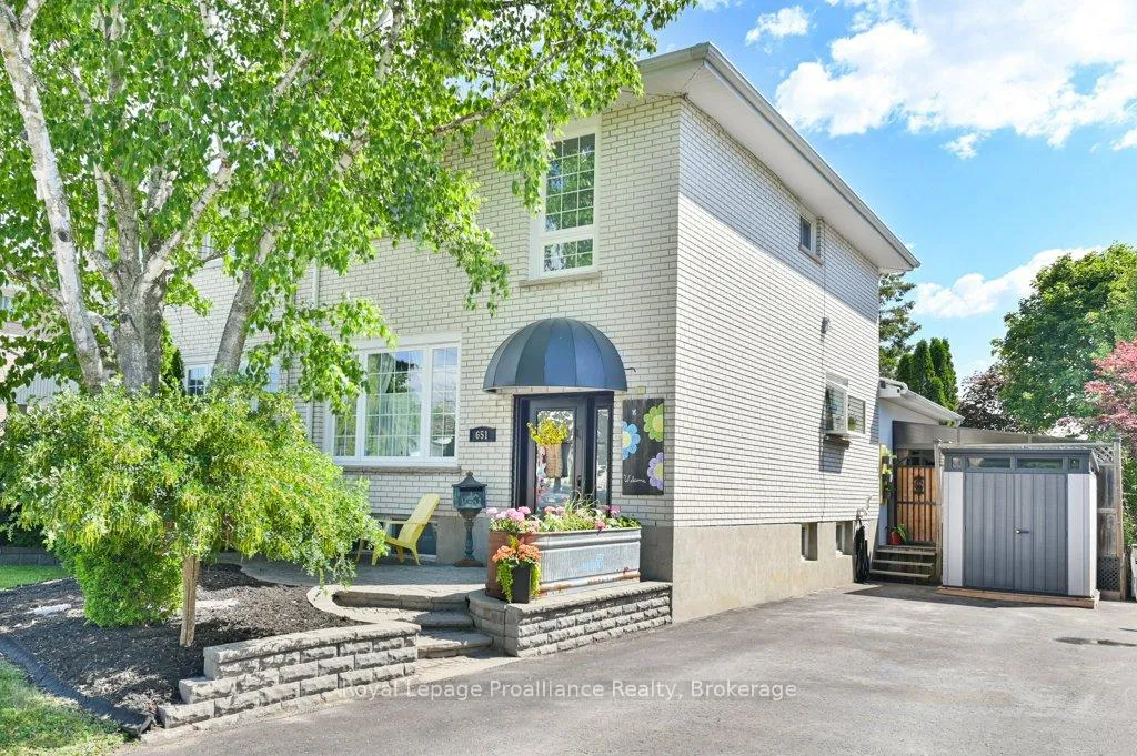 Photo 6 of 651 Front Street, Quinte West, Trenton Ward — HOMEH