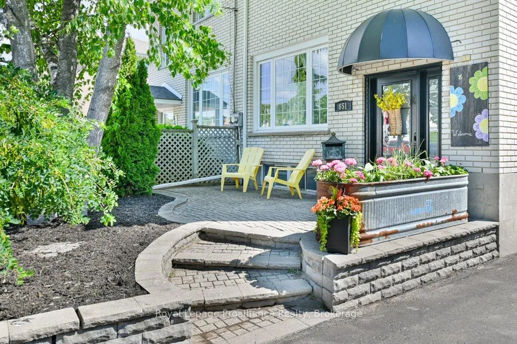 Photo 8 of 651 Front Street, Quinte West, Trenton Ward — HOMEH