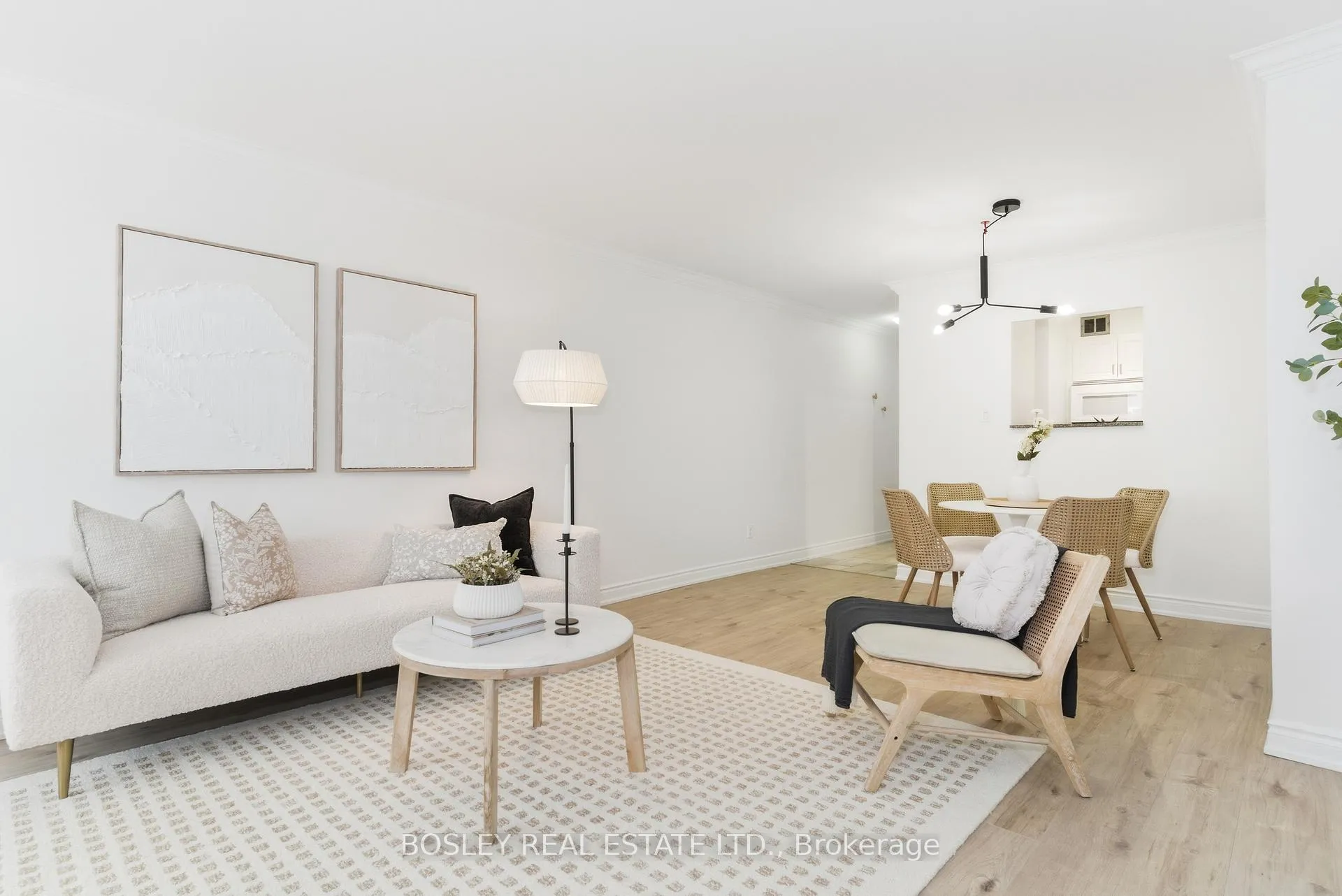 Photo 4 of Unit 210, 335 Lonsdale Road, Toronto, Forest Hill South — HOMEH