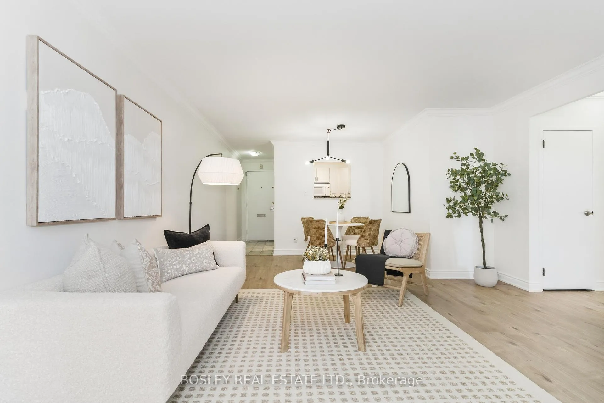 Photo 5 of Unit 210, 335 Lonsdale Road, Toronto, Forest Hill South — HOMEH