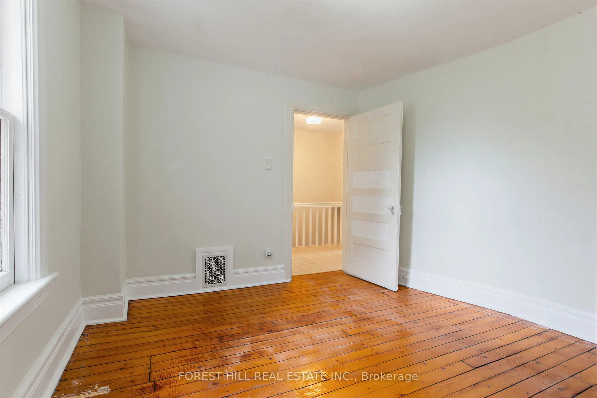Photo 20 of 12 Osborne Avenue, Toronto, East End-Danforth — HOMEH