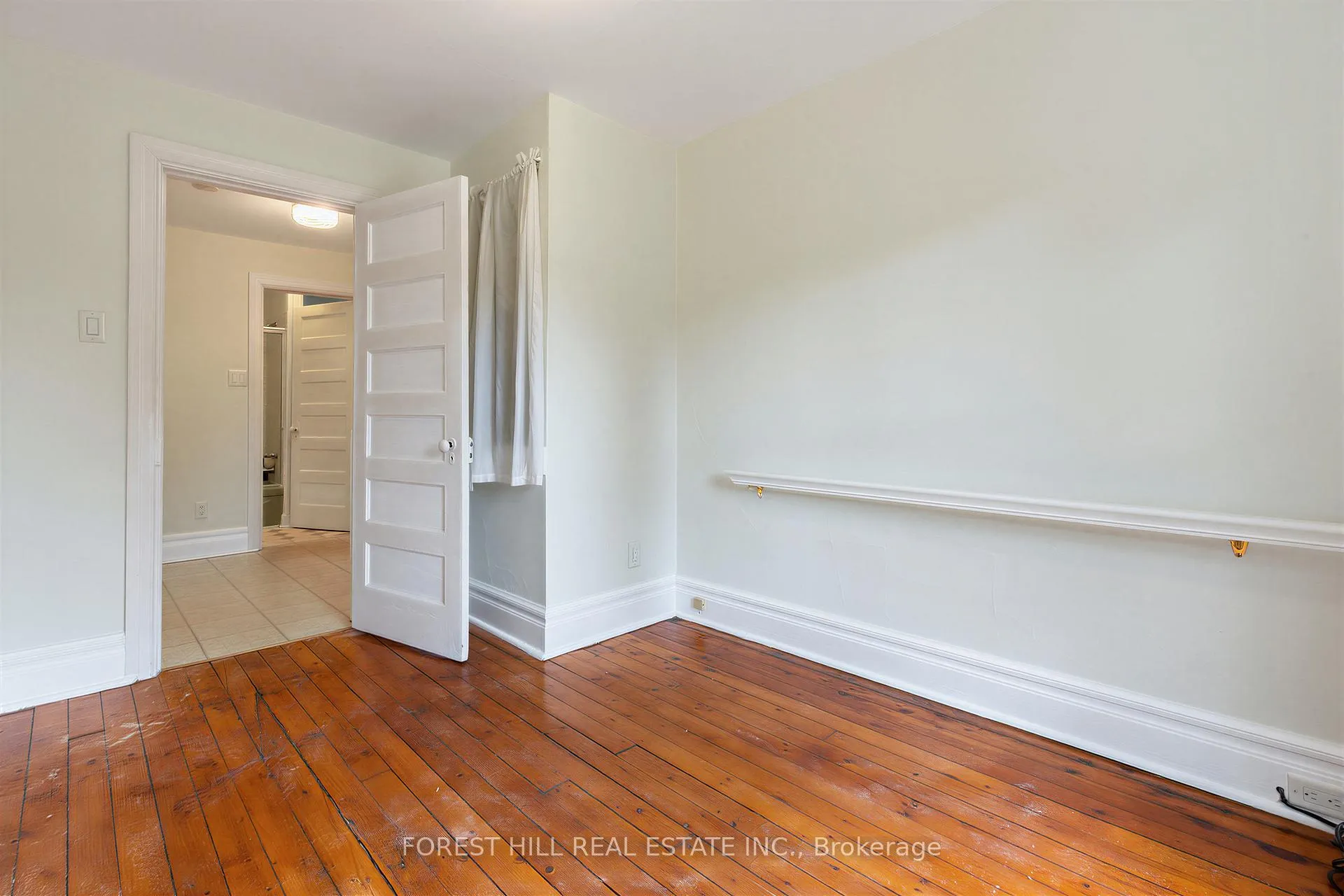 Photo 25 of 12 Osborne Avenue, Toronto, East End-Danforth — HOMEH