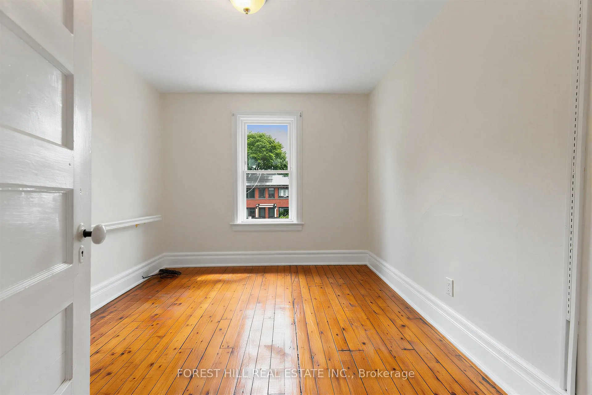 Photo 26 of 12 Osborne Avenue, Toronto, East End-Danforth — HOMEH