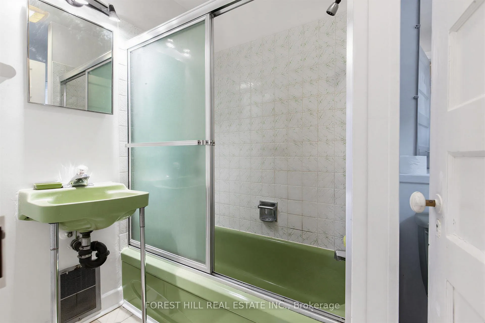 Photo 27 of 12 Osborne Avenue, Toronto, East End-Danforth — HOMEH