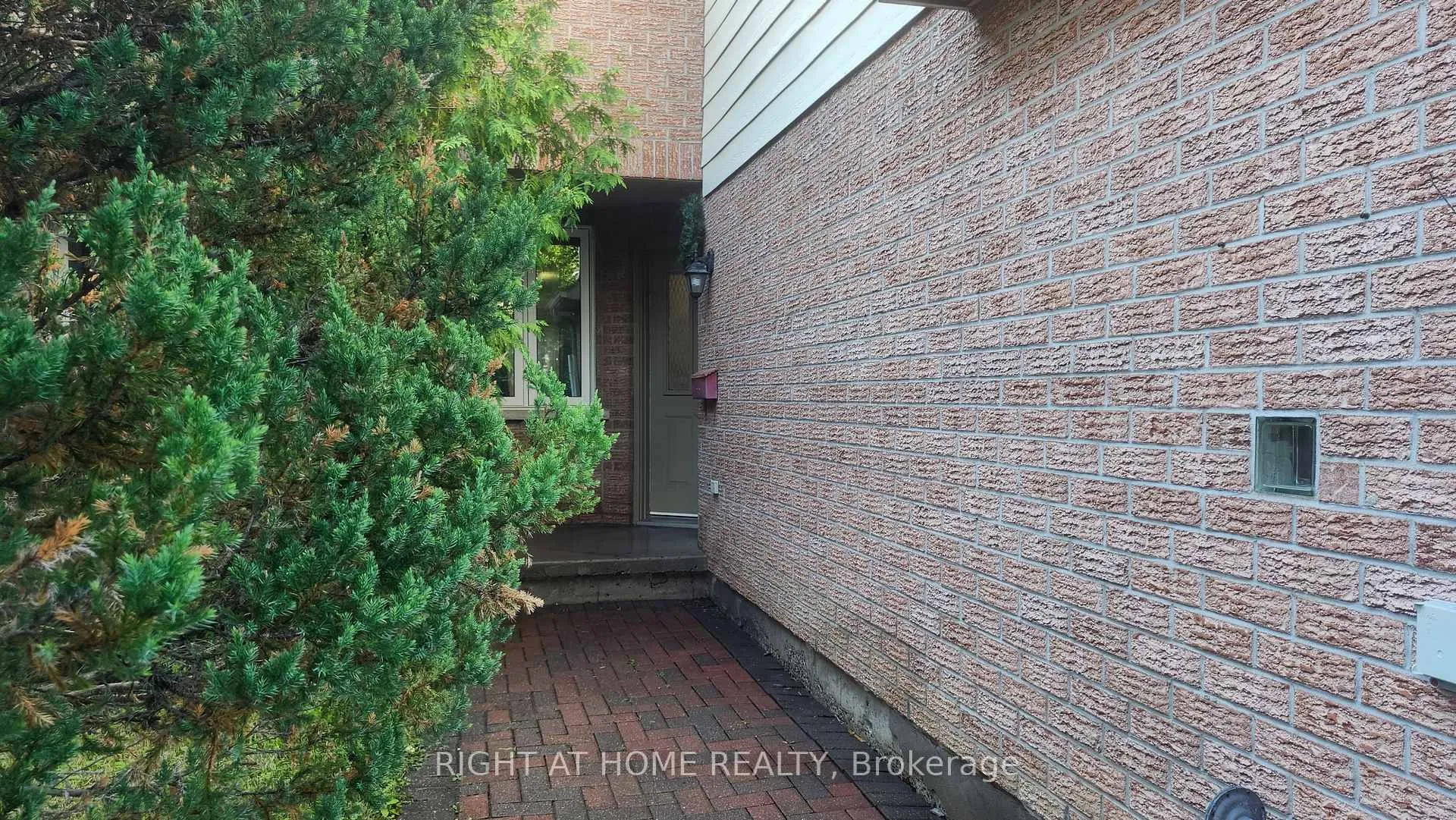 Photo 2 of 59 Havenhurst Crescent, Ottawa, Hunt Club Park/Greenboro — HOMEH