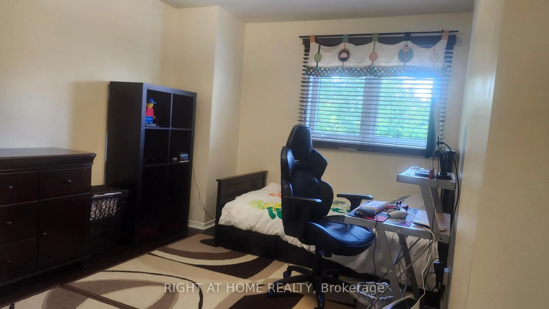 Photo 19 of 59 Havenhurst Crescent, Ottawa, Hunt Club Park/Greenboro — HOMEH