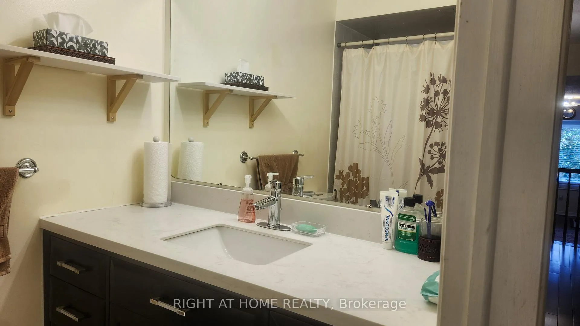 Photo 21 of 59 Havenhurst Crescent, Ottawa, Hunt Club Park/Greenboro — HOMEH