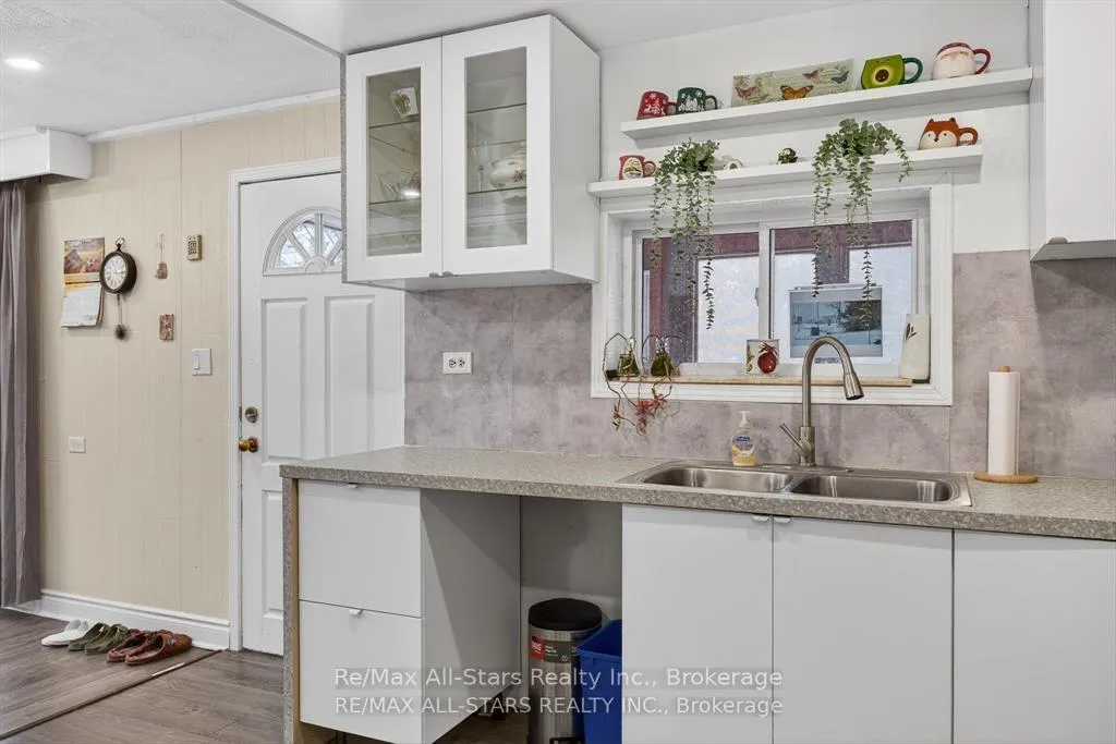 Photo 9 of 220 McGuire Beach Road, Kawartha Lakes, Carden — HOMEH
