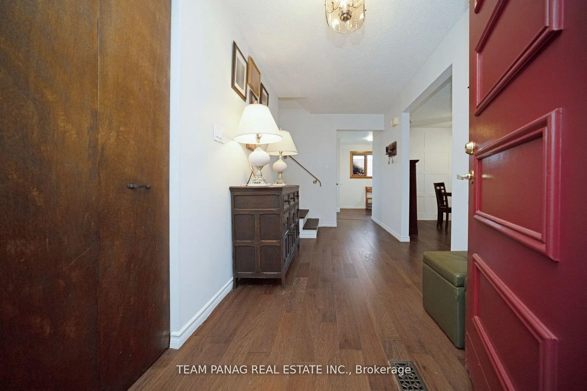 Photo 5 of 71 Watson Crescent, Brampton, Brampton East — HOMEH