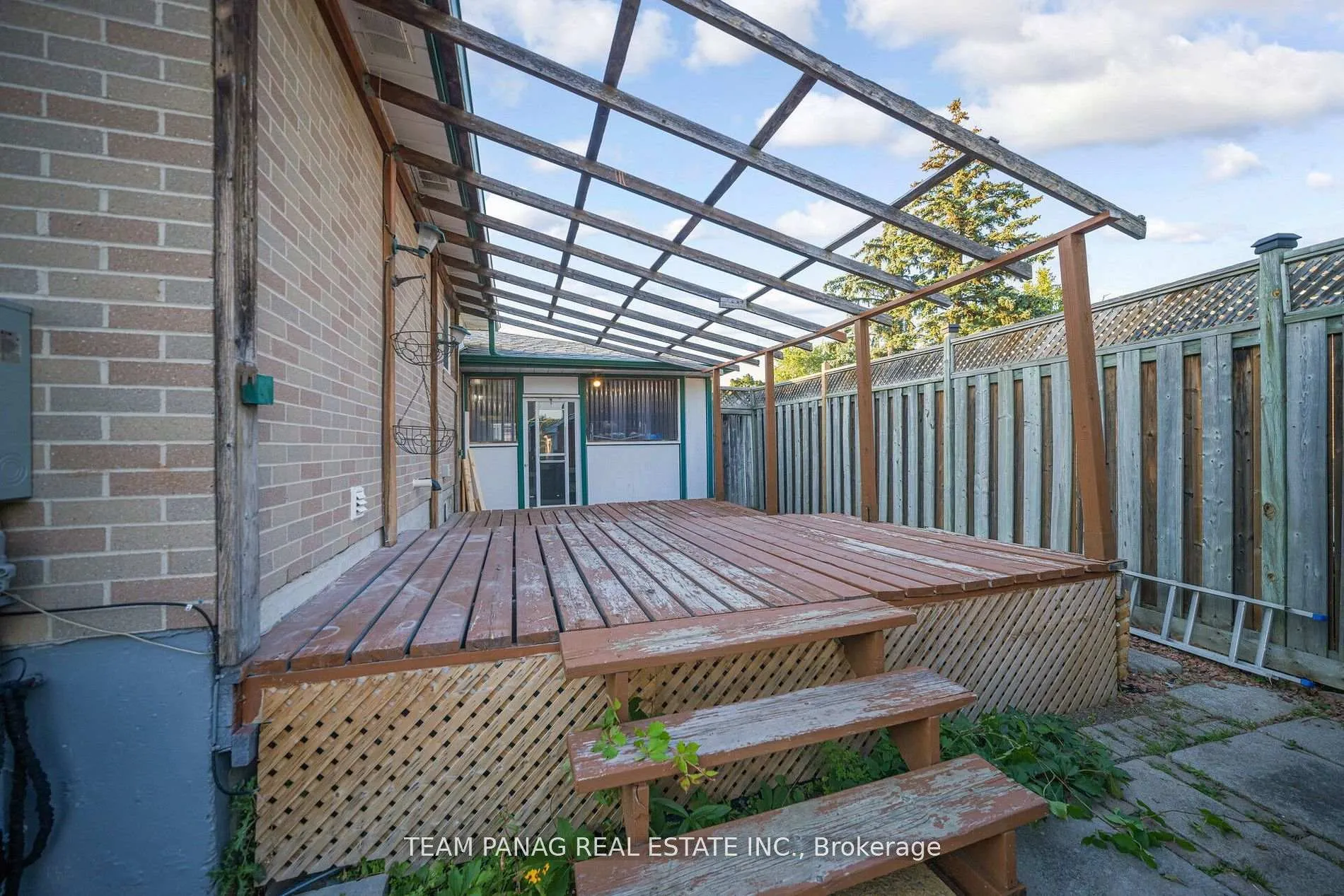 Photo 34 of 71 Watson Crescent, Brampton, Brampton East — HOMEH