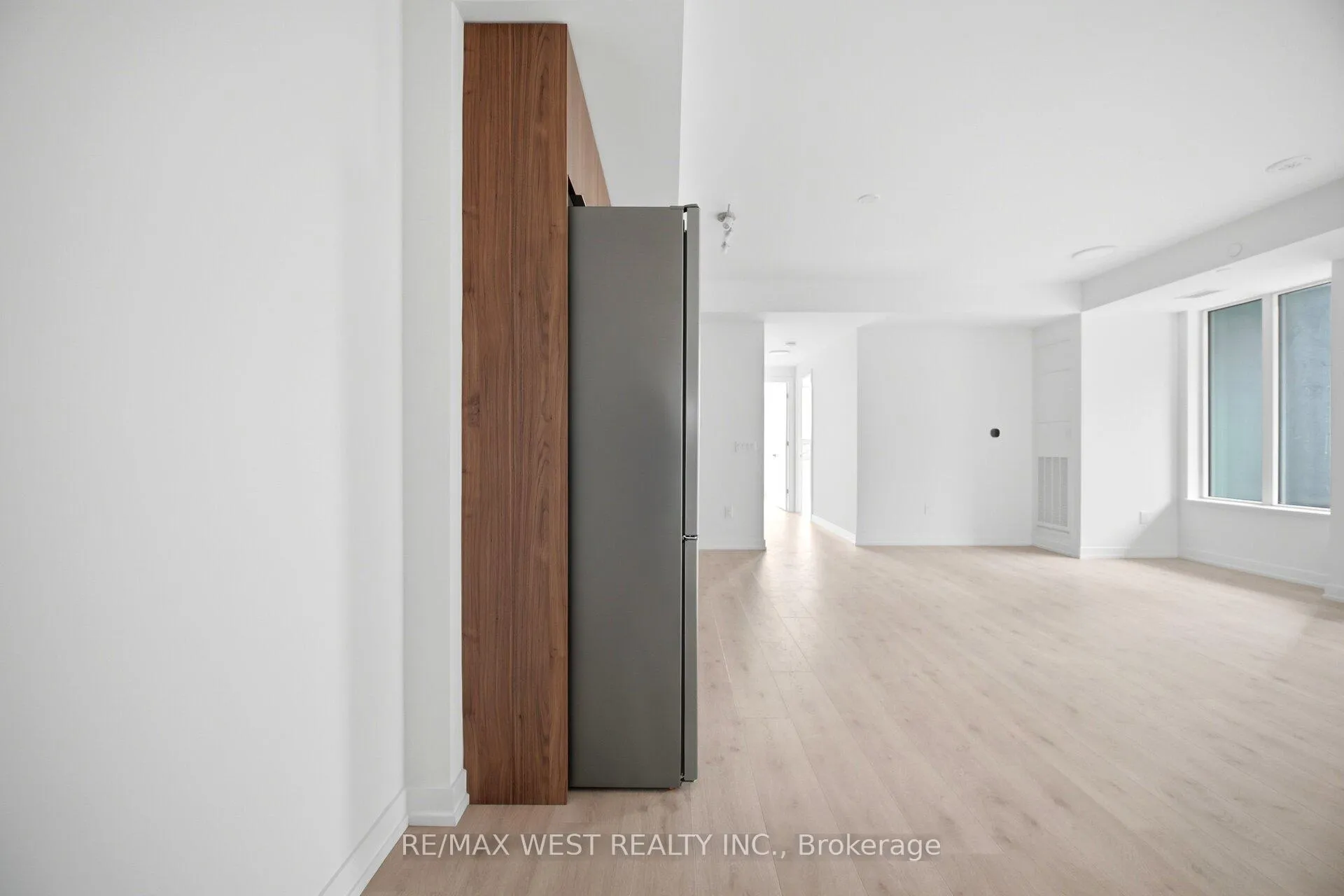 Photo 8 of Unit 311, 2501 Saw Whet Boulevard, Oakville, Glen Abbey — HOMEH