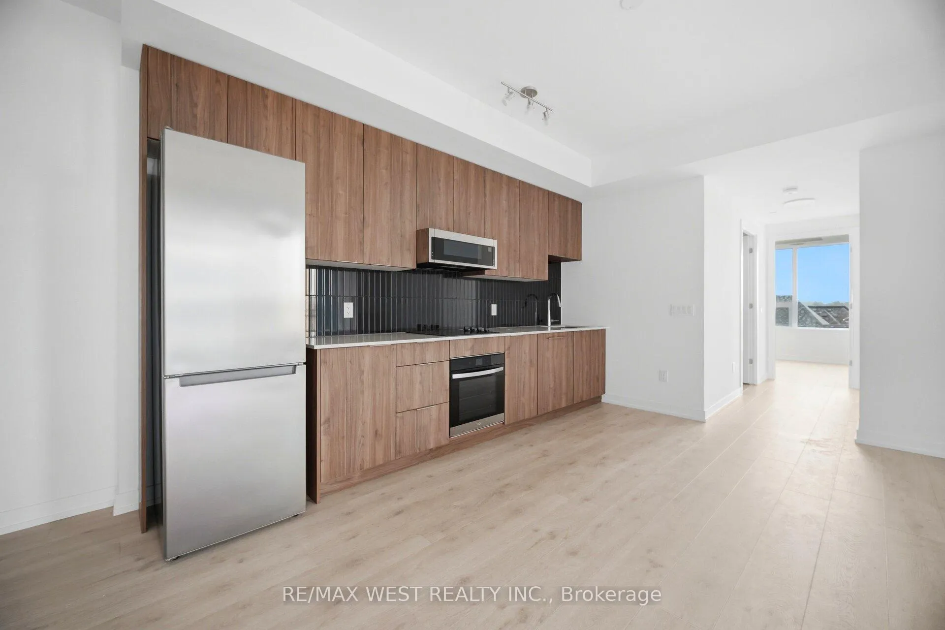Photo 12 of Unit 311, 2501 Saw Whet Boulevard, Oakville, Glen Abbey — HOMEH
