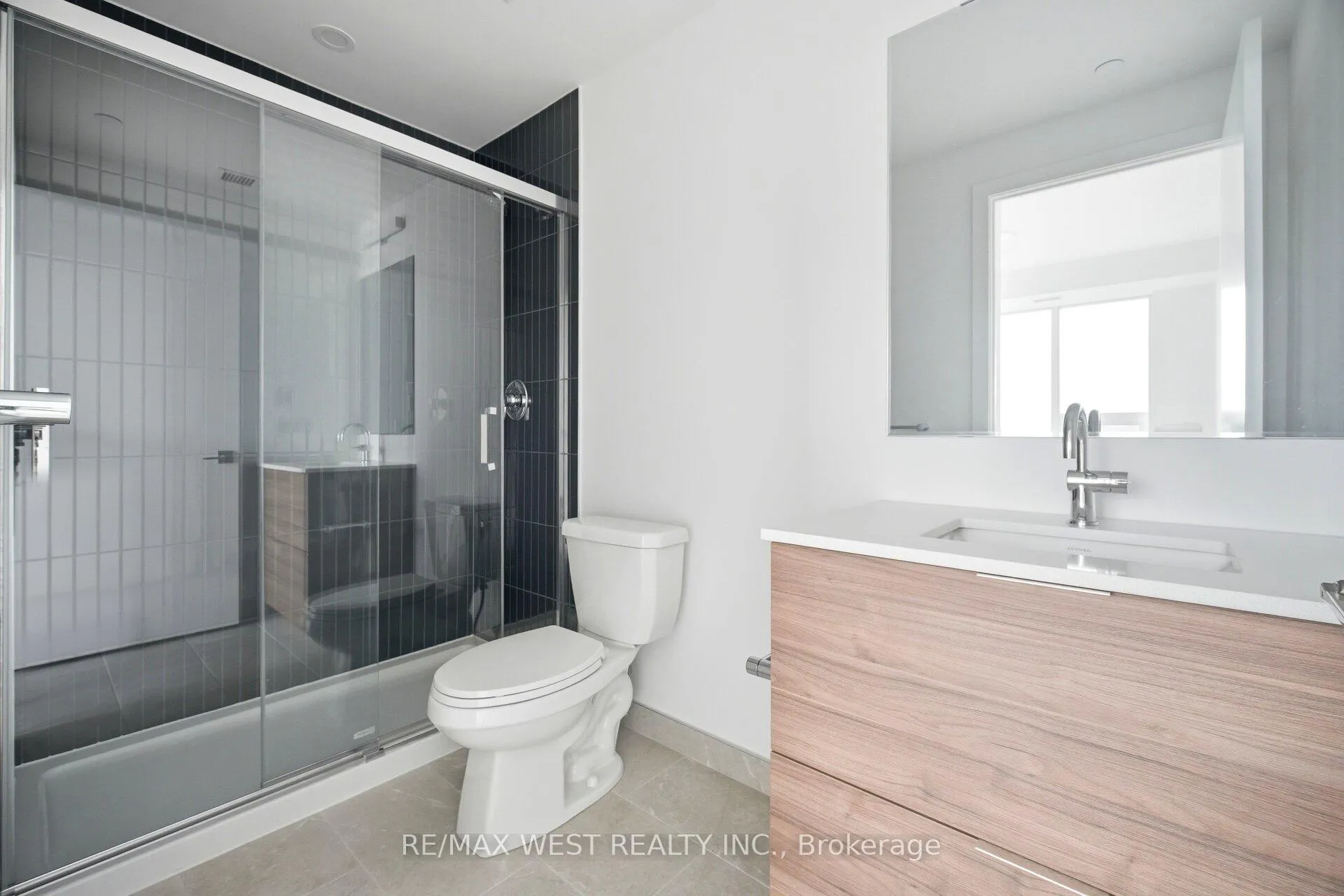 Photo 20 of Unit 311, 2501 Saw Whet Boulevard, Oakville, Glen Abbey — HOMEH