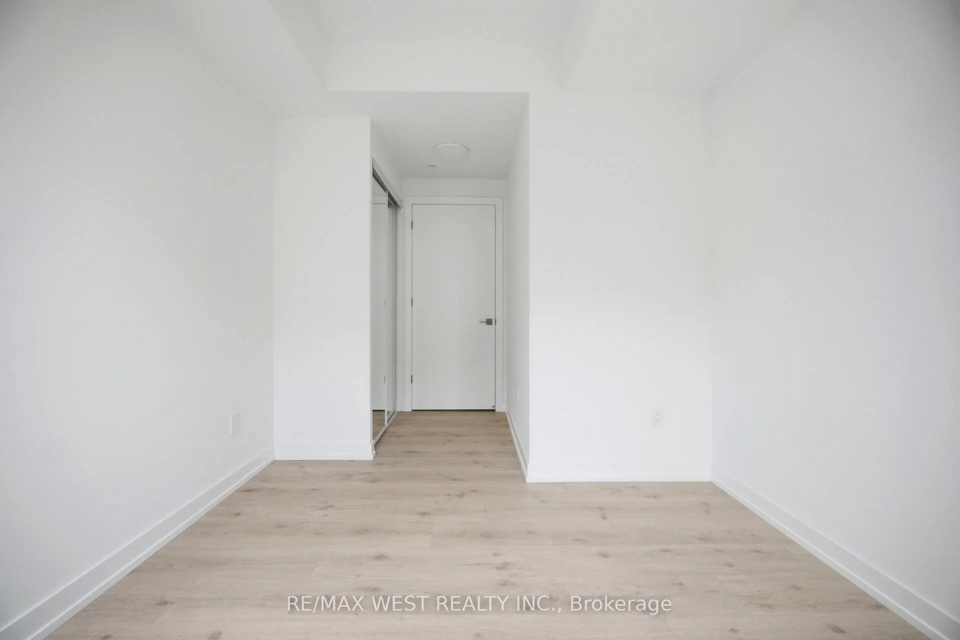 Photo 24 of Unit 311, 2501 Saw Whet Boulevard, Oakville, Glen Abbey — HOMEH