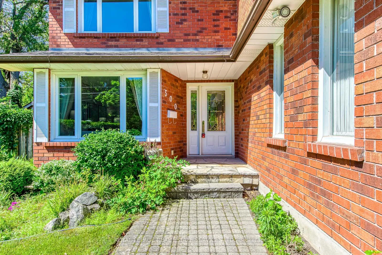 Photo 4 of 500 Woodview Road, Burlington, Roseland — HOMEH