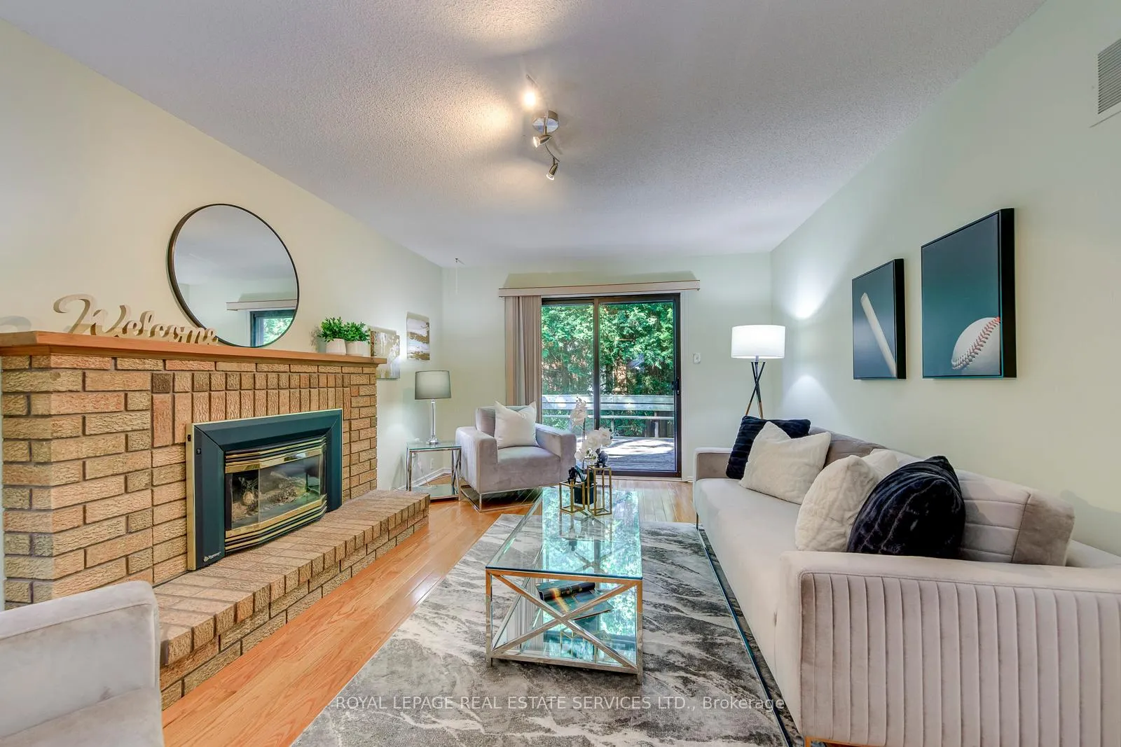Photo 13 of 500 Woodview Road, Burlington, Roseland — HOMEH