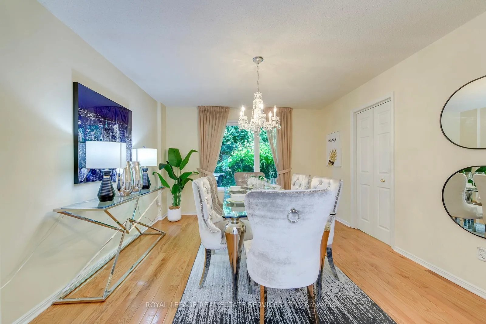Photo 15 of 500 Woodview Road, Burlington, Roseland — HOMEH