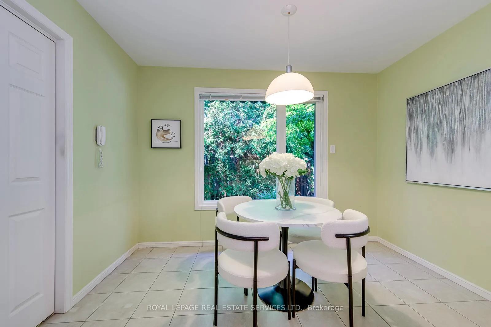 Photo 19 of 500 Woodview Road, Burlington, Roseland — HOMEH