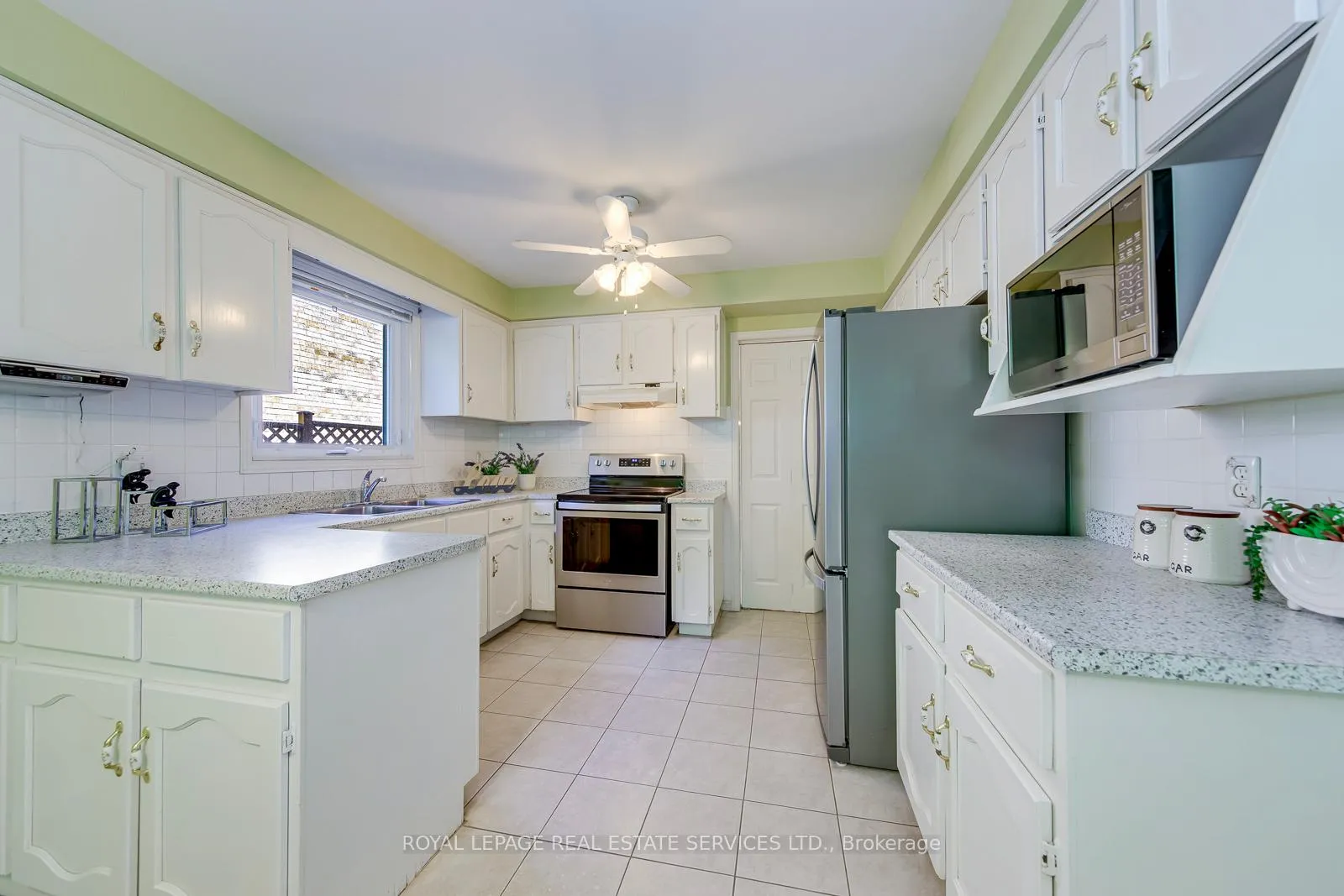 Photo 20 of 500 Woodview Road, Burlington, Roseland — HOMEH