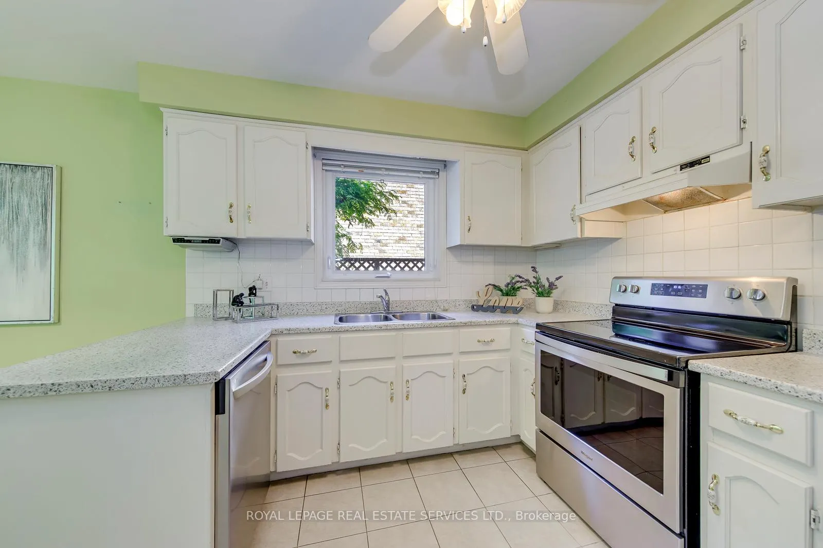 Photo 22 of 500 Woodview Road, Burlington, Roseland — HOMEH