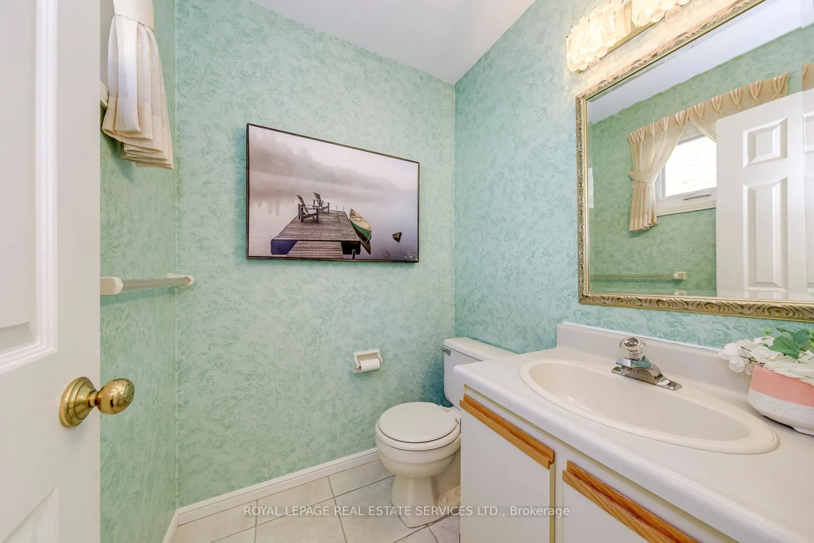 Photo 23 of 500 Woodview Road, Burlington, Roseland — HOMEH