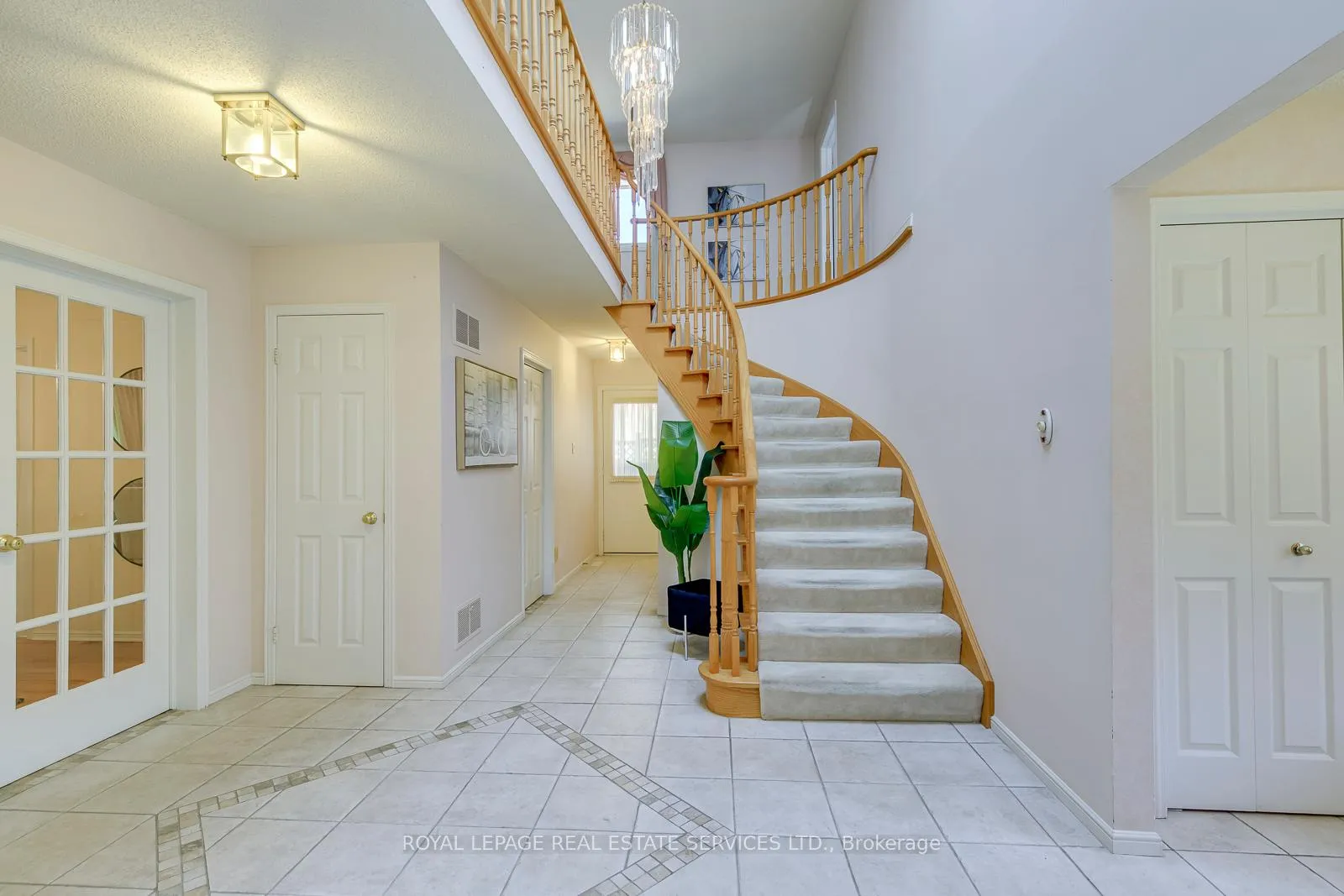 Photo 24 of 500 Woodview Road, Burlington, Roseland — HOMEH