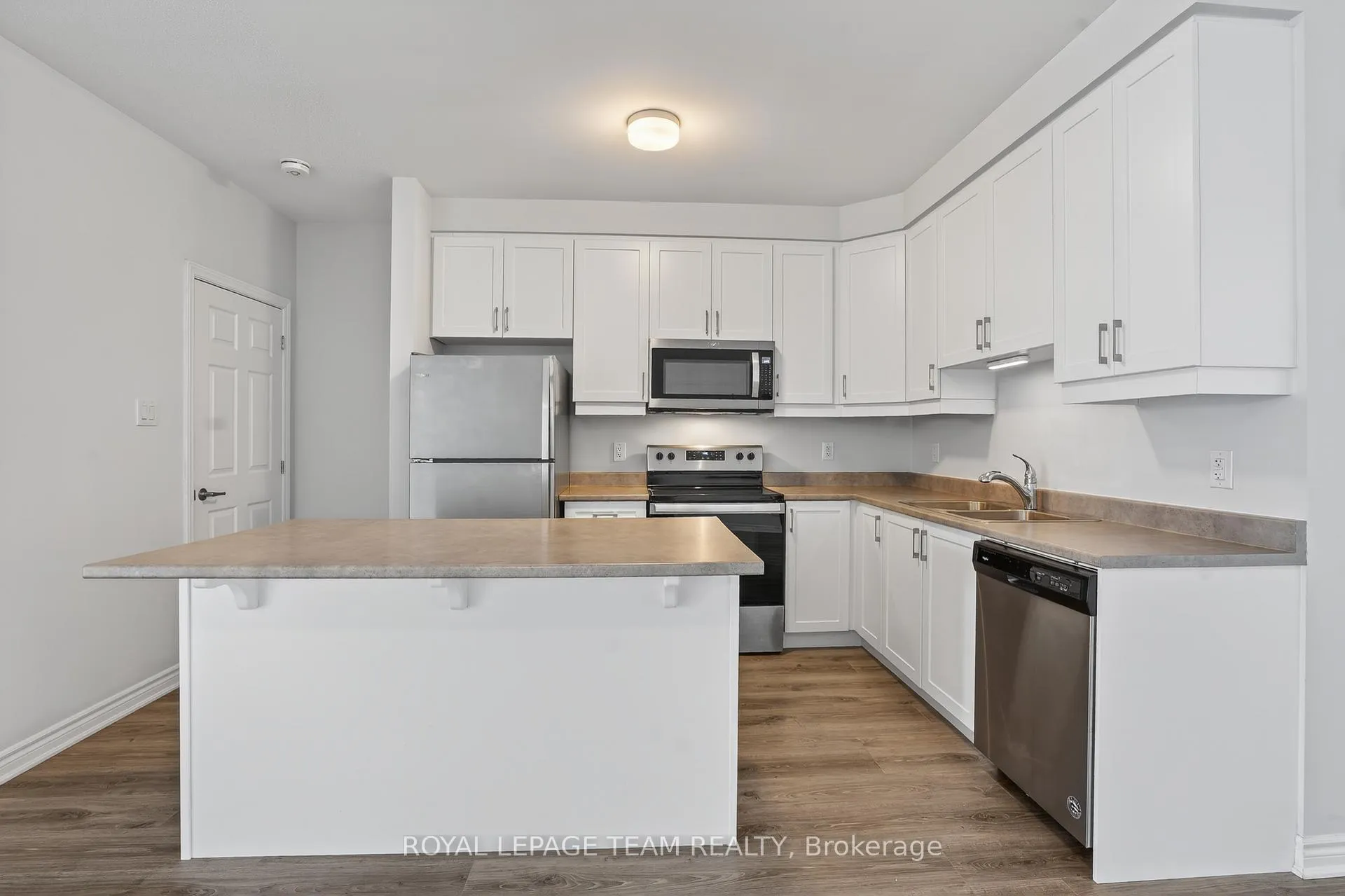Photo 8 of Unit 171, 709 Nautilus Private, Ottawa, Kanata - Emerald Meadows/Trailwest — HOMEH
