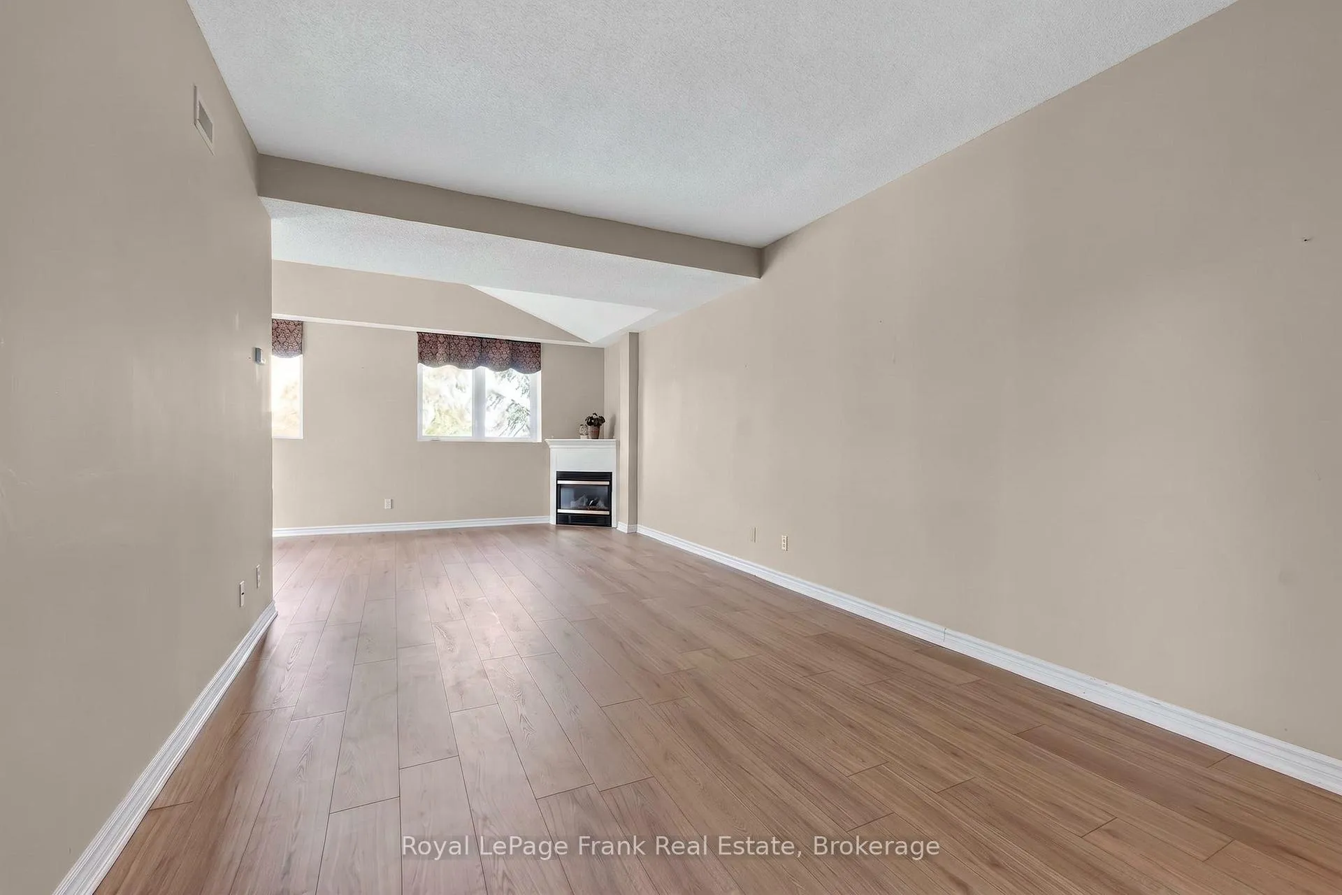 Photo 7 of Unit 407, 51 Rivermill Boulevard, Kawartha Lakes, Lindsay — HOMEH