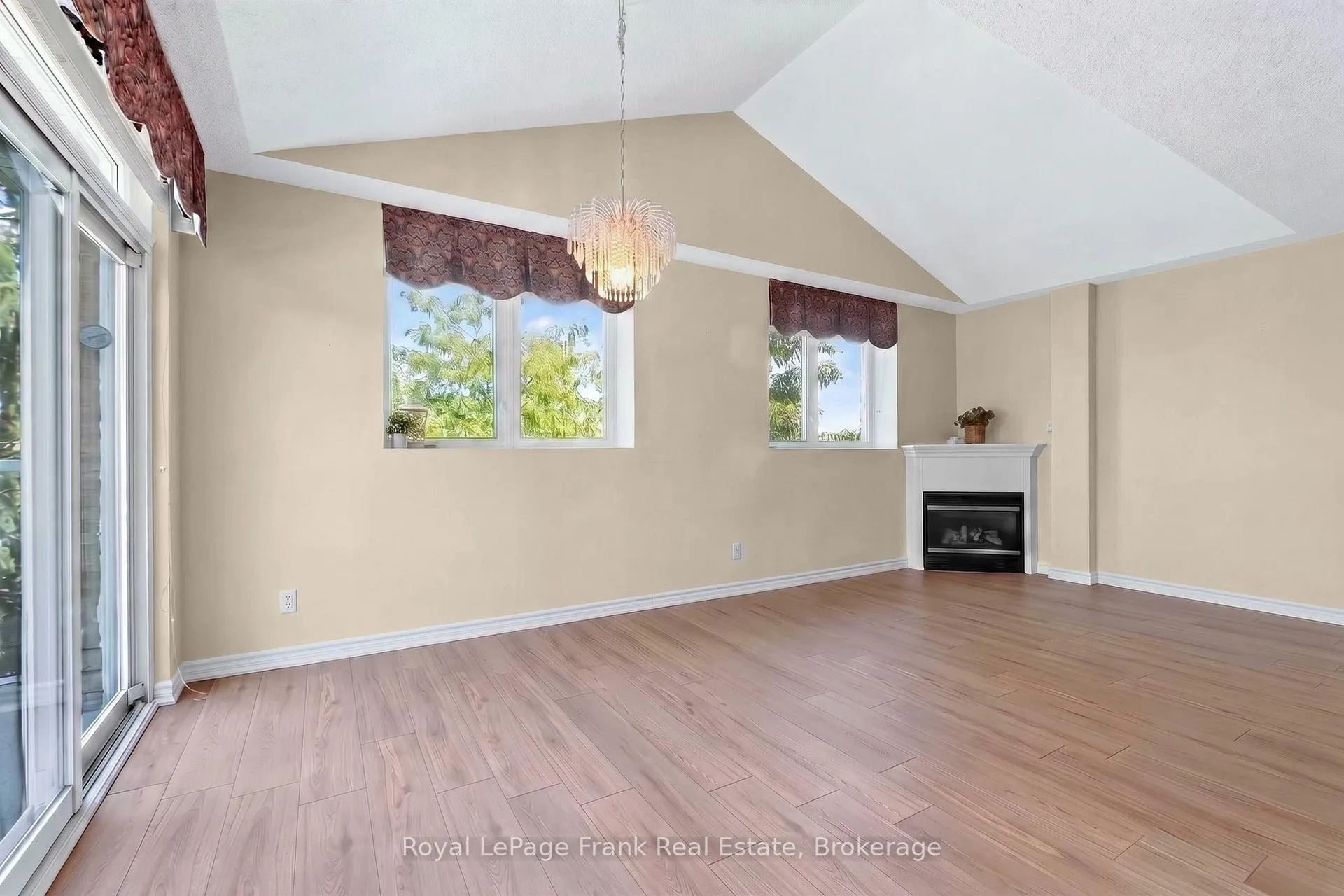 Photo 11 of Unit 407, 51 Rivermill Boulevard, Kawartha Lakes, Lindsay — HOMEH
