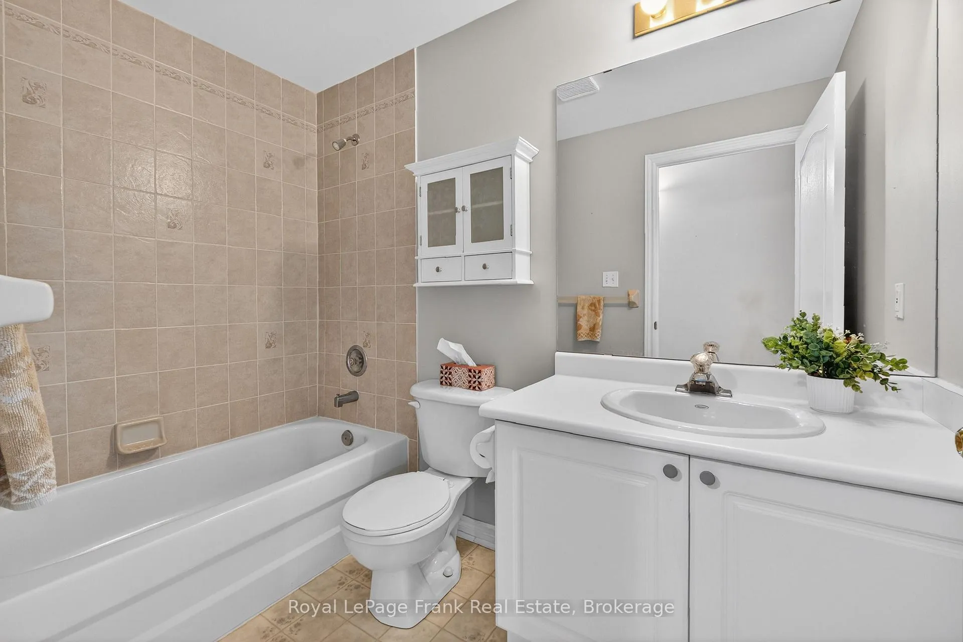 Photo 17 of Unit 407, 51 Rivermill Boulevard, Kawartha Lakes, Lindsay — HOMEH