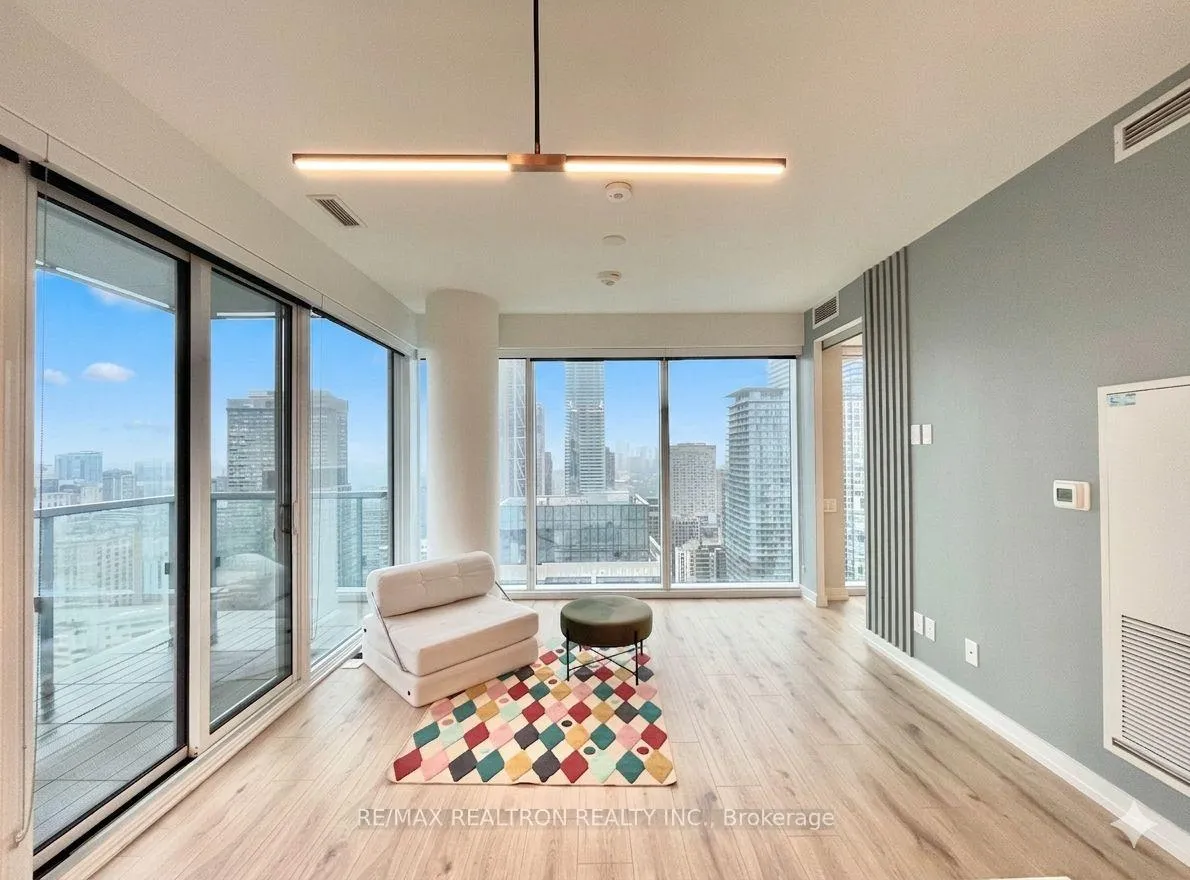 Photo 7 of Unit 4601, 3 Gloucester Street, Toronto, Church-Yonge Corridor — HOMEH