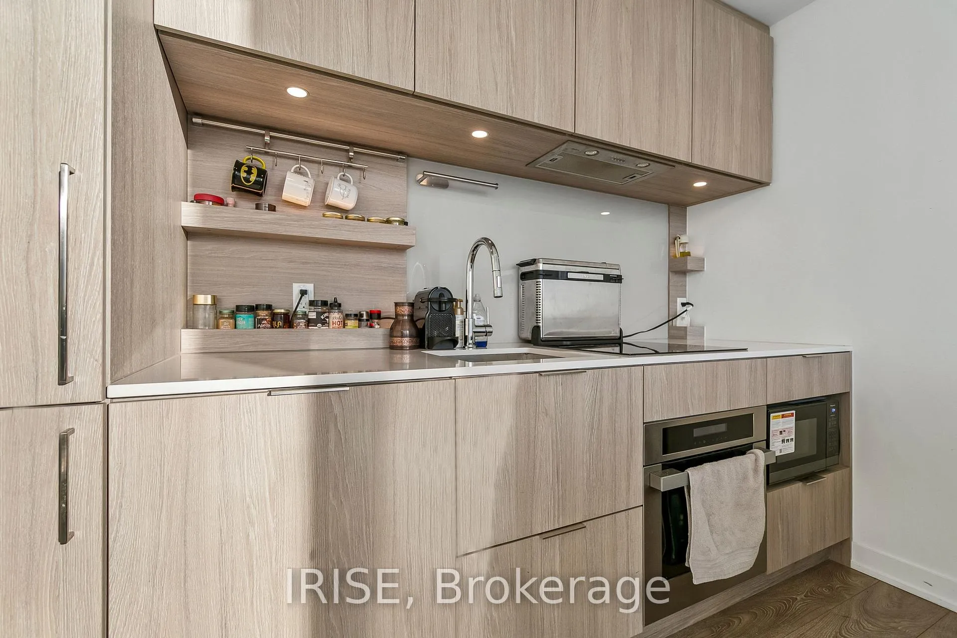 Photo 11 of Unit PH08, 28 Ann Street, Mississauga, Port Credit — HOMEH