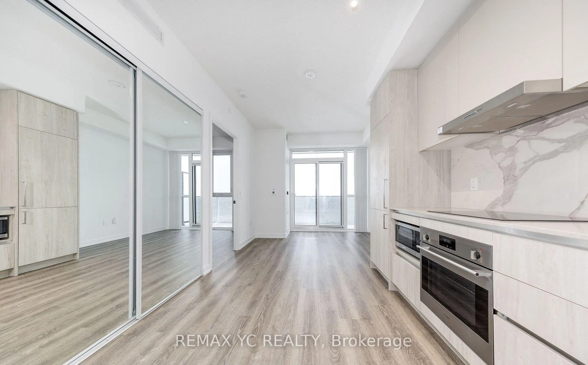 Photo 6 of Unit 4905, 195 Commerce Street, Vaughan, Vaughan Corporate Centre — HOMEH