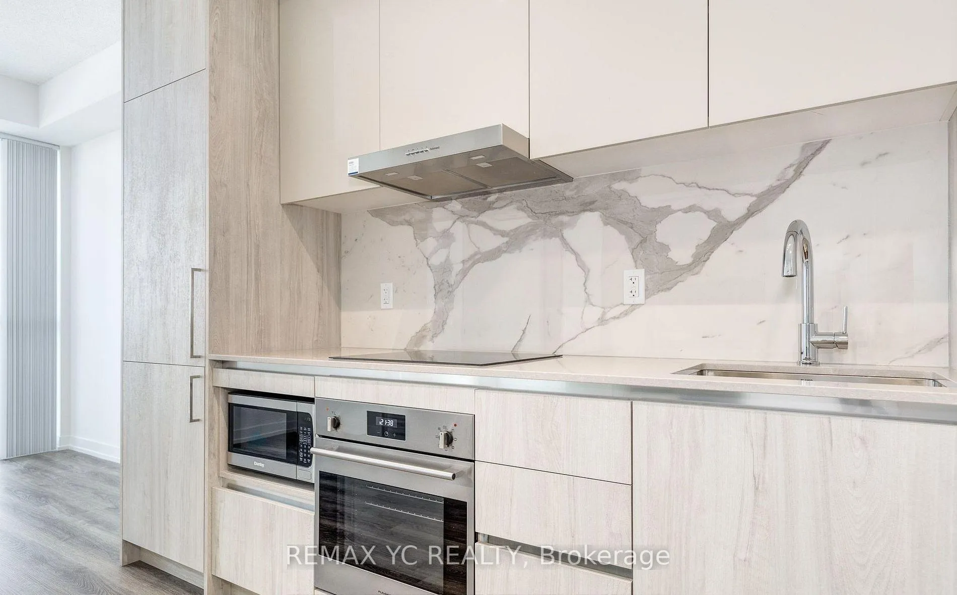 Photo 8 of Unit 4905, 195 Commerce Street, Vaughan, Vaughan Corporate Centre — HOMEH