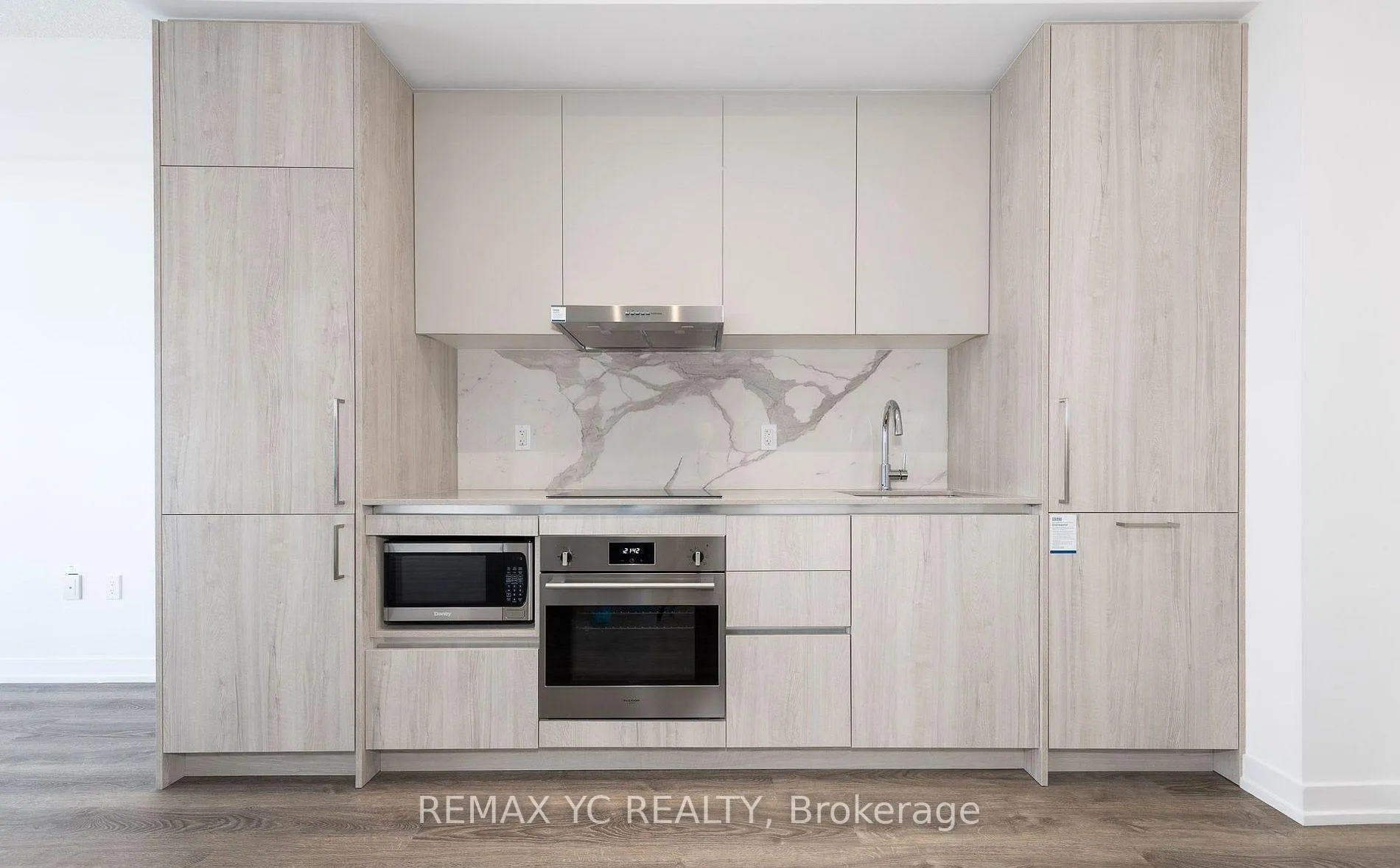 Photo 9 of Unit 4905, 195 Commerce Street, Vaughan, Vaughan Corporate Centre — HOMEH
