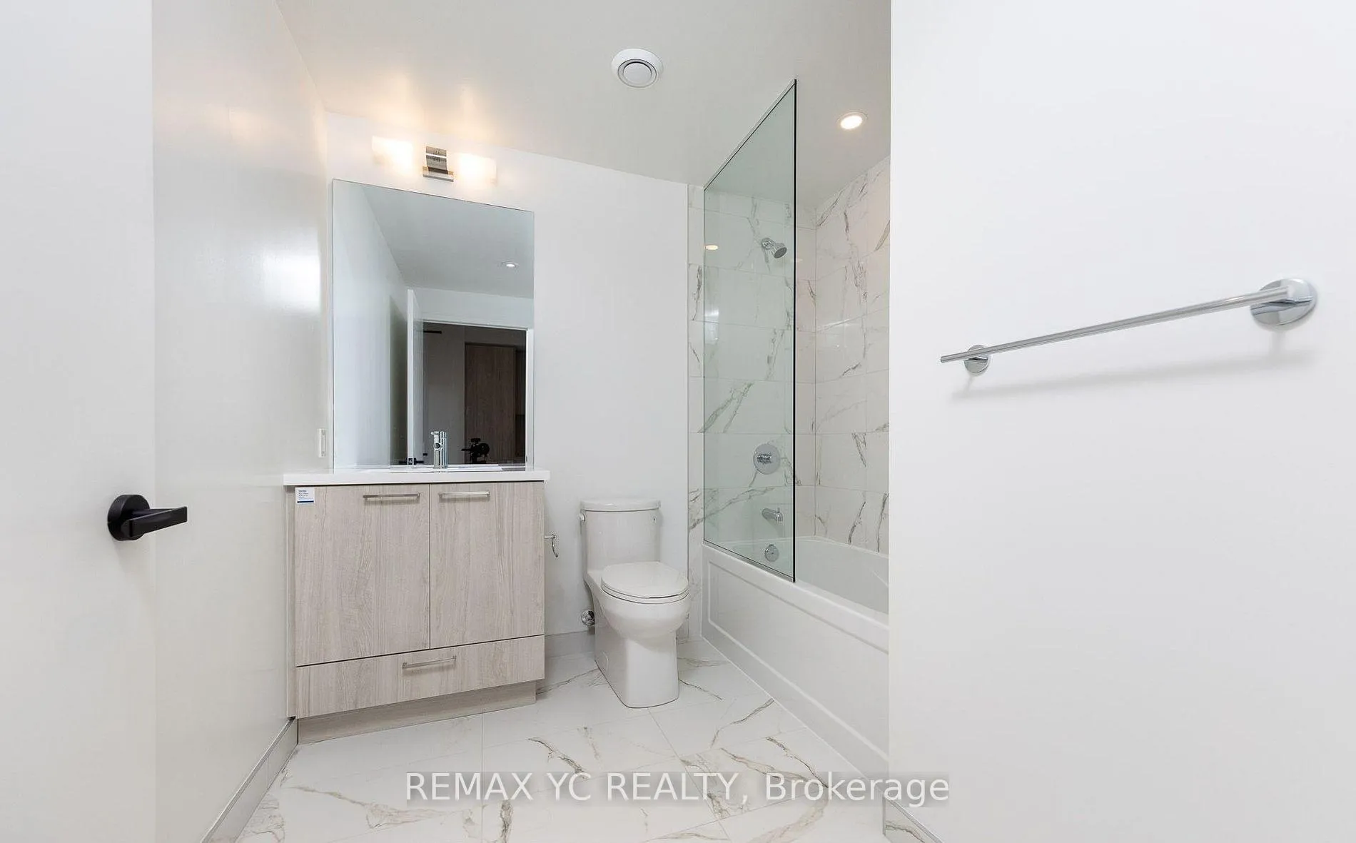 Photo 13 of Unit 4905, 195 Commerce Street, Vaughan, Vaughan Corporate Centre — HOMEH