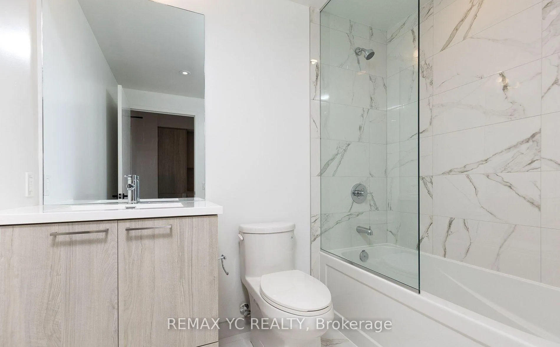 Photo 14 of Unit 4905, 195 Commerce Street, Vaughan, Vaughan Corporate Centre — HOMEH