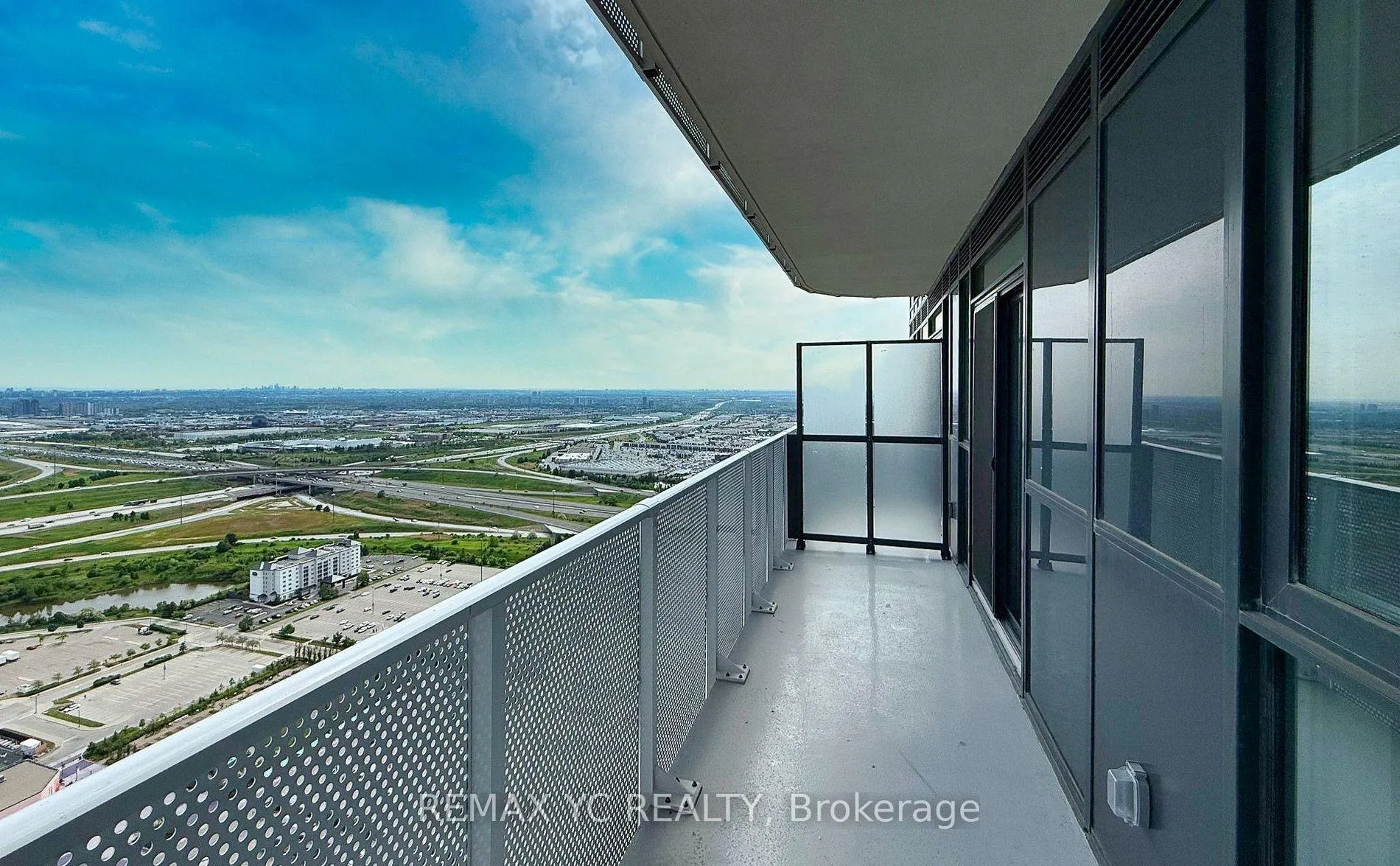 Photo 20 of Unit 4905, 195 Commerce Street, Vaughan, Vaughan Corporate Centre — HOMEH