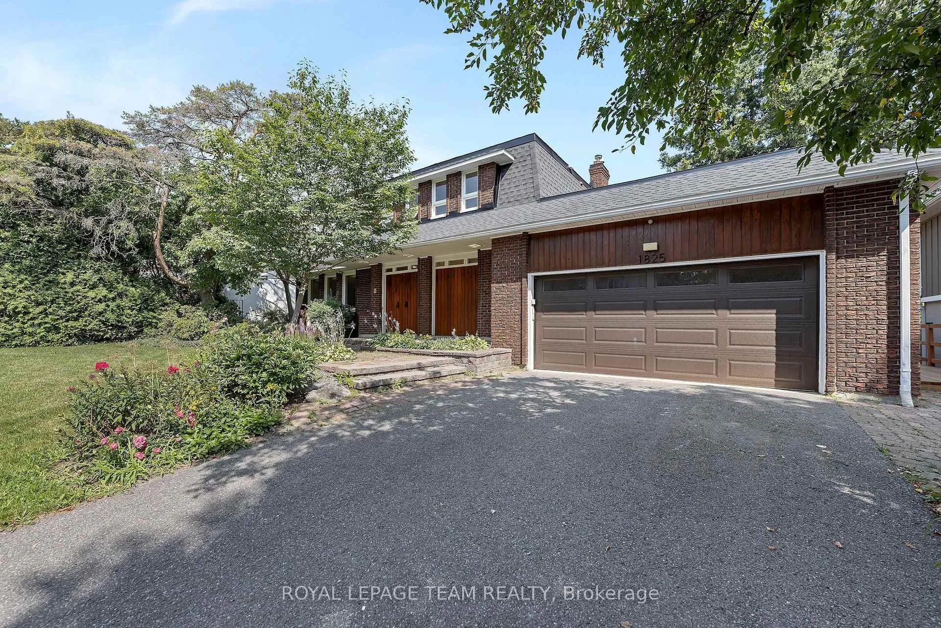 Photo 4 of 1825 Yale Avenue, Ottawa, Guildwood Estates - Urbandale Acres — HOMEH